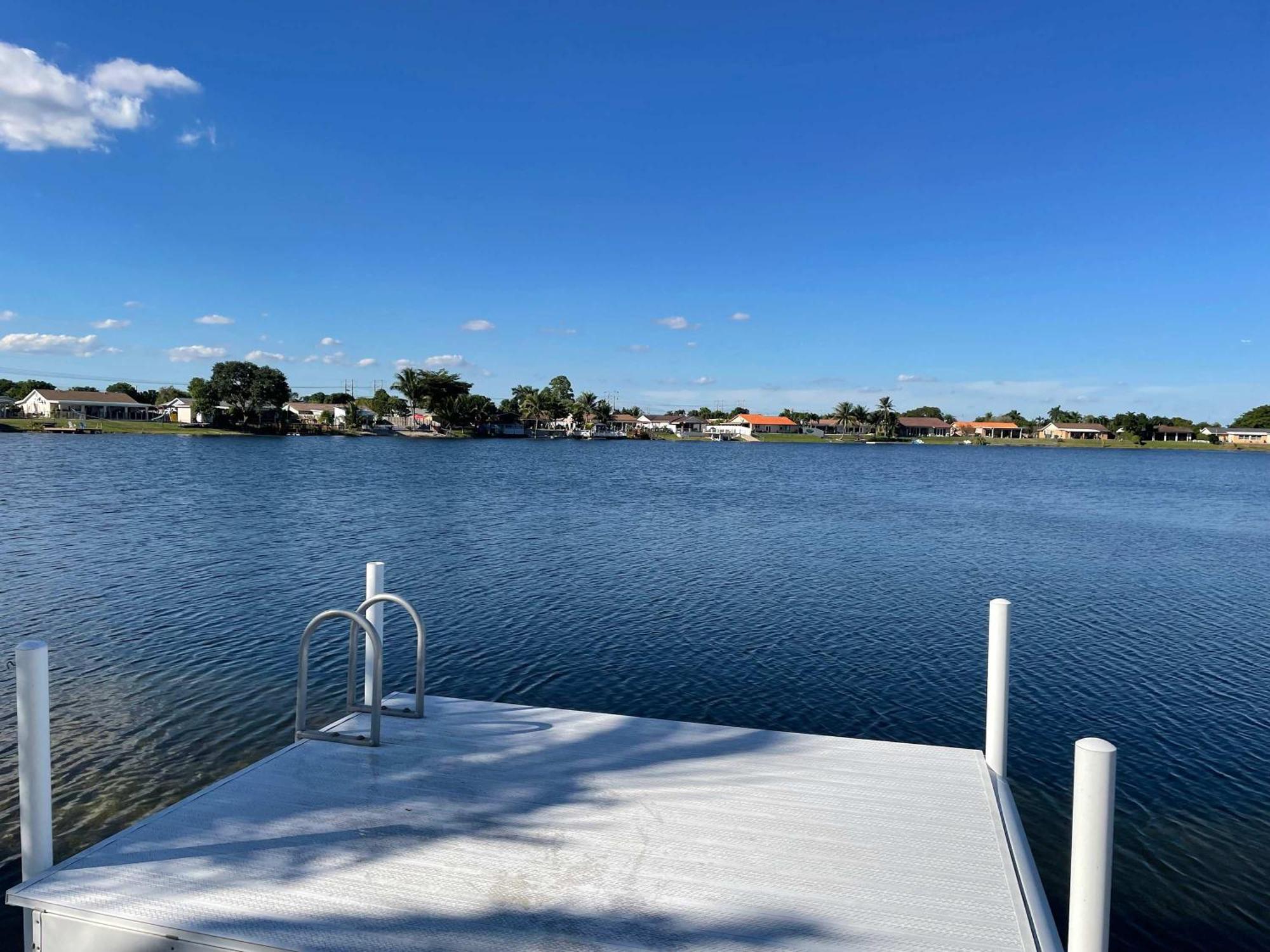 Best Location Iconic 4bd Waterfront Luxury Mia Holiday home Miami
