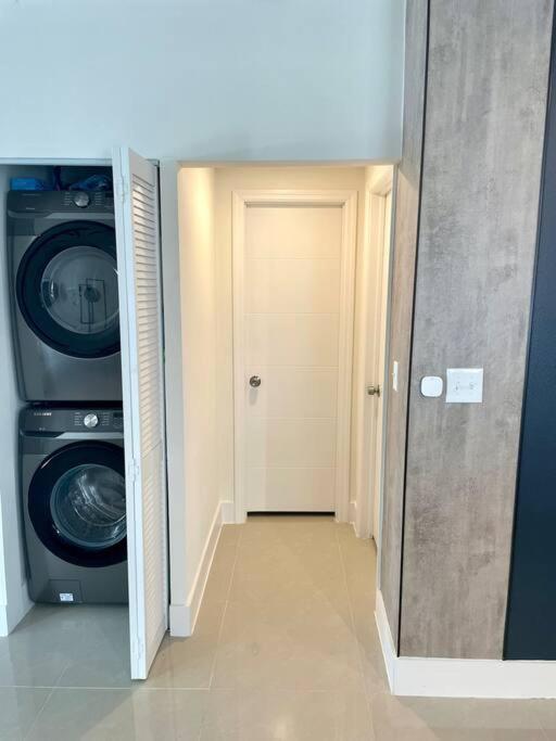 Modern W Jacuzzi Near Wynwood-design District-mia Airport Miami