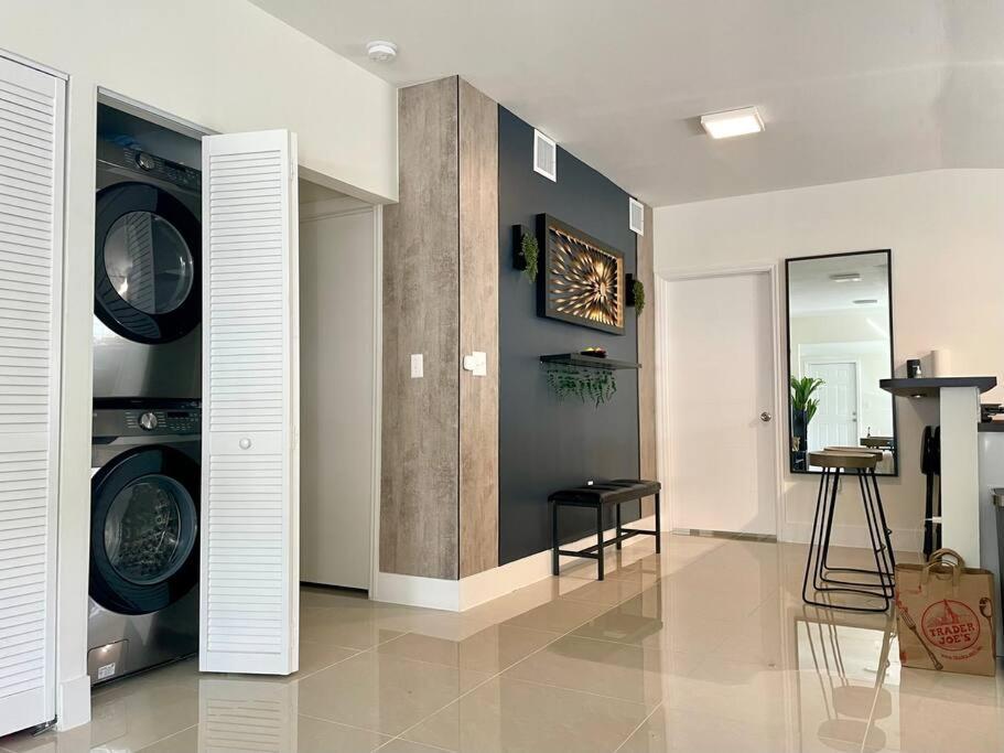 Holiday home Modern W Jacuzzi Near Wynwood-design District-mia Airport Miami