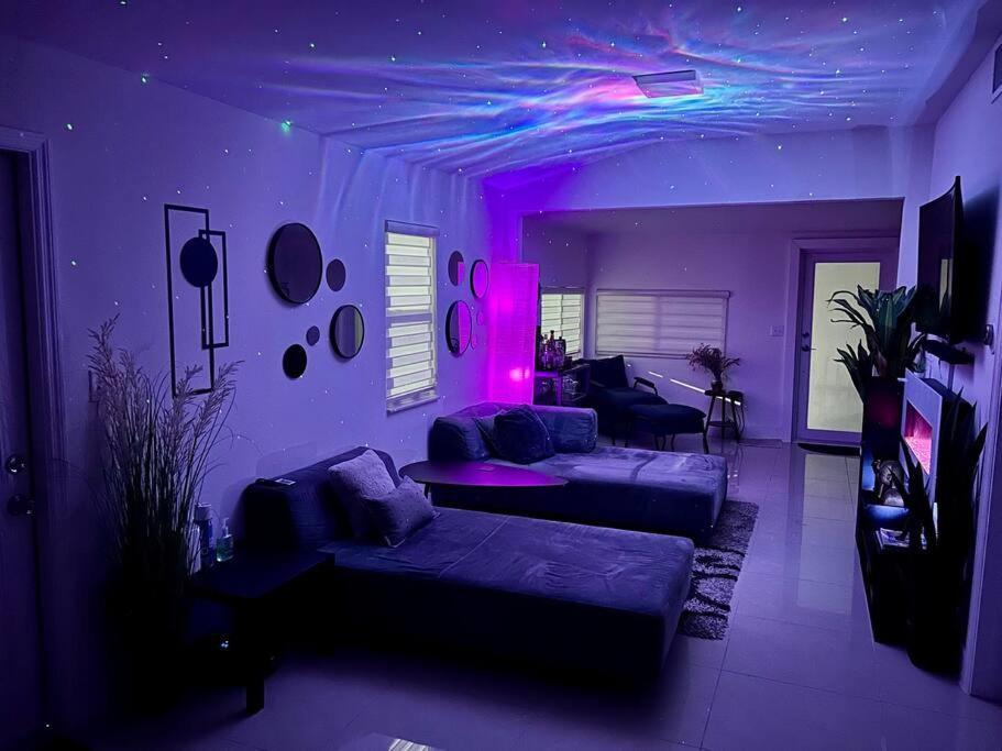 Holiday home Modern W Jacuzzi Near Wynwood-design District-mia Airport