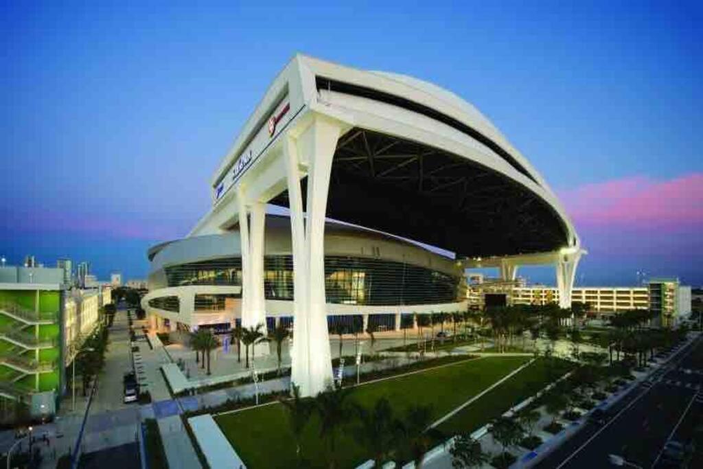 Modern W Jacuzzi Near Wynwood-design District-mia Airport Miami