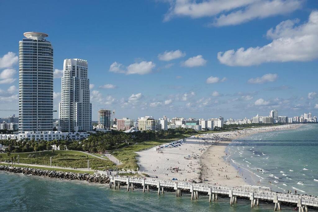 Modern W Jacuzzi Near Wynwood-design District-mia Airport Holiday home