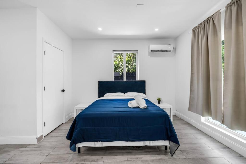 Family With Luxurious Pool For 12 People Villa