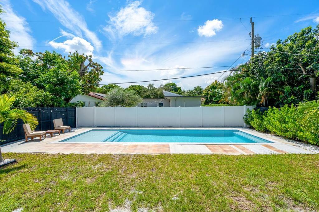 Villa Family With Luxurious Pool For 12 People