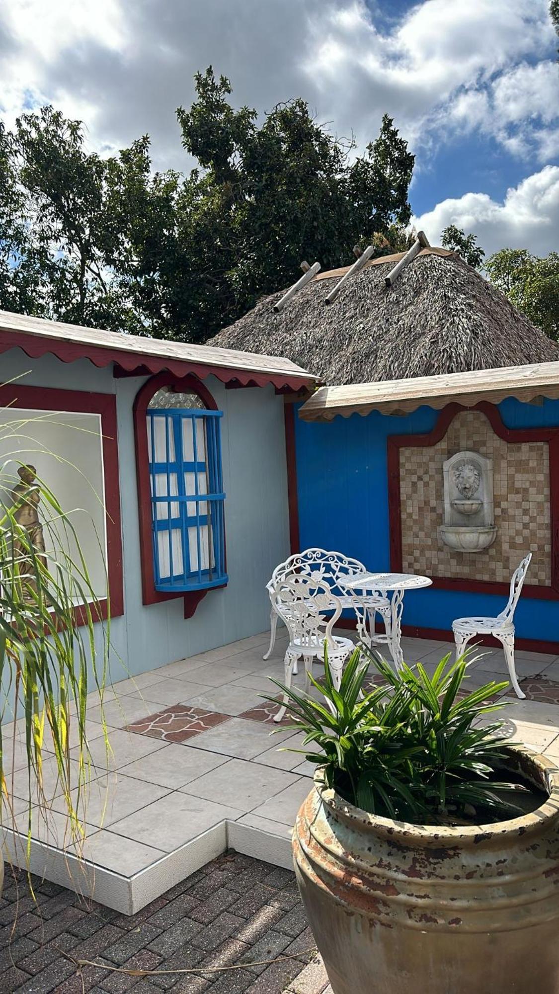 Holiday home R&r *