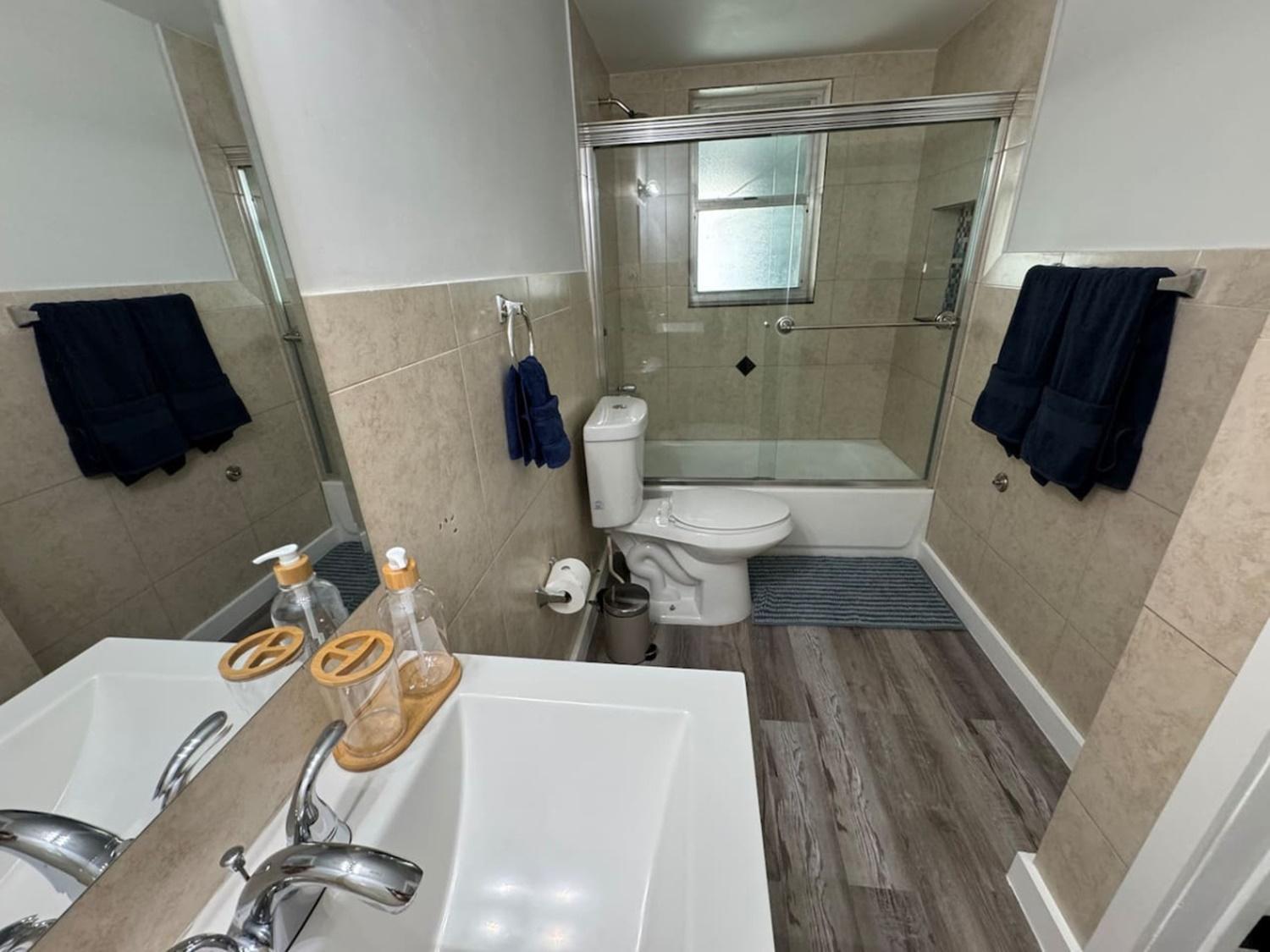 Apartment Remodeled Little Havanna Great Location *