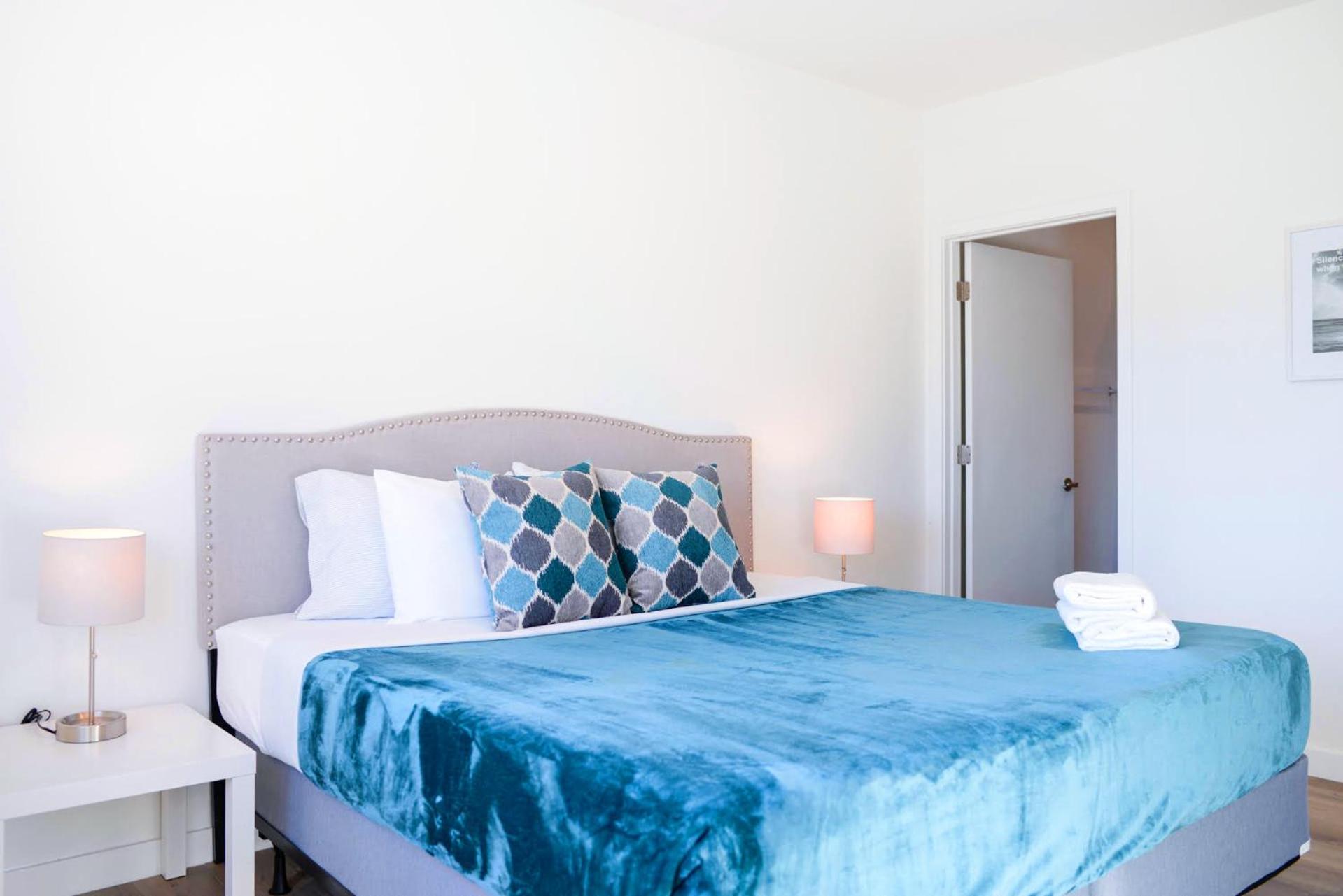 Entire House With Free Parking At North Miami! *