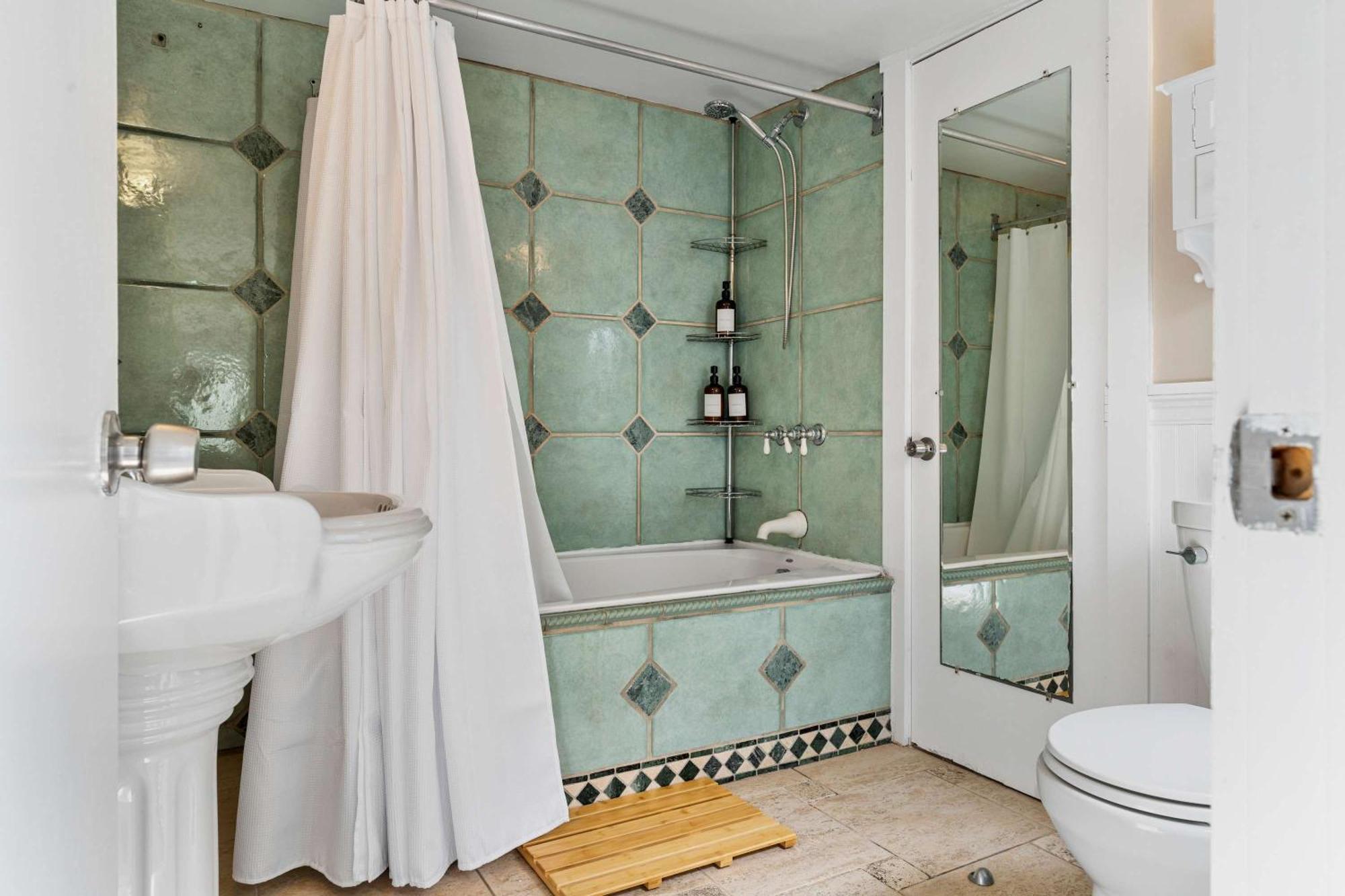 Vakantiehuis Mango Grove- Charming In The Grove *
