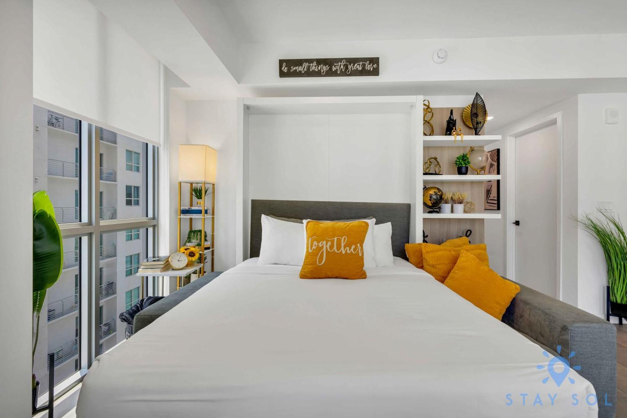 Beautiful With Gym And Amazing Pool Holiday home Miami