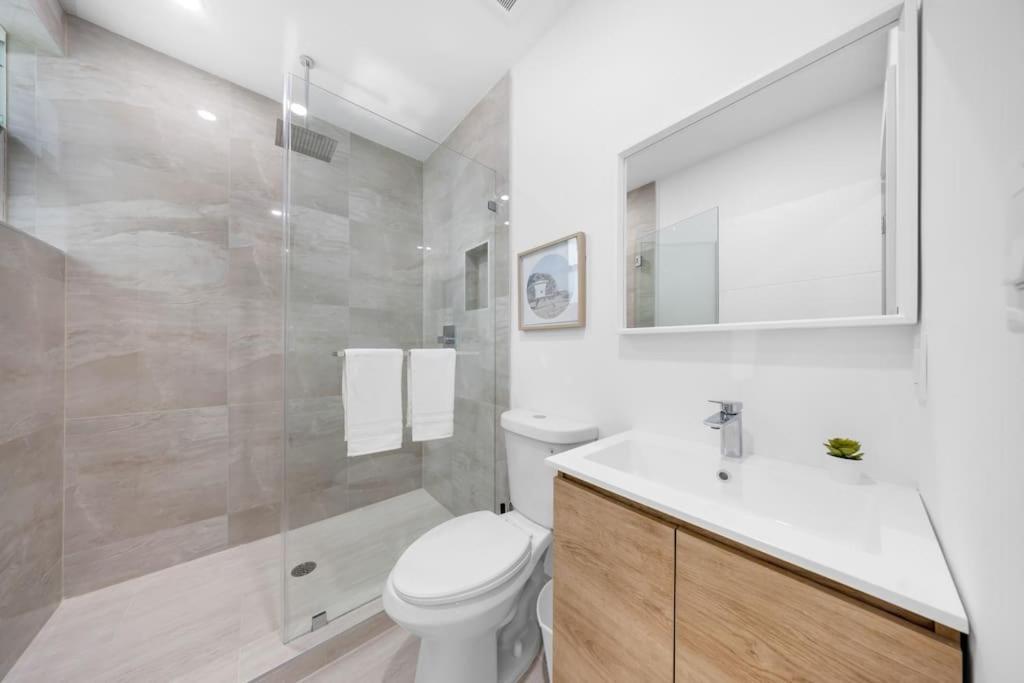 Up To 12 Guests! Modern Near Wynwood 29! *