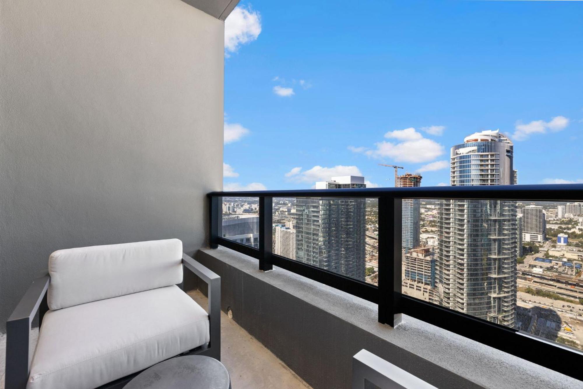 Apartment 48flr W Free Parking Miami
