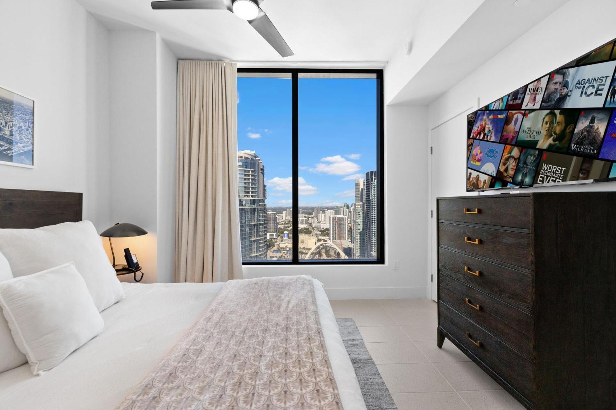 48flr W Free Parking Apartment *