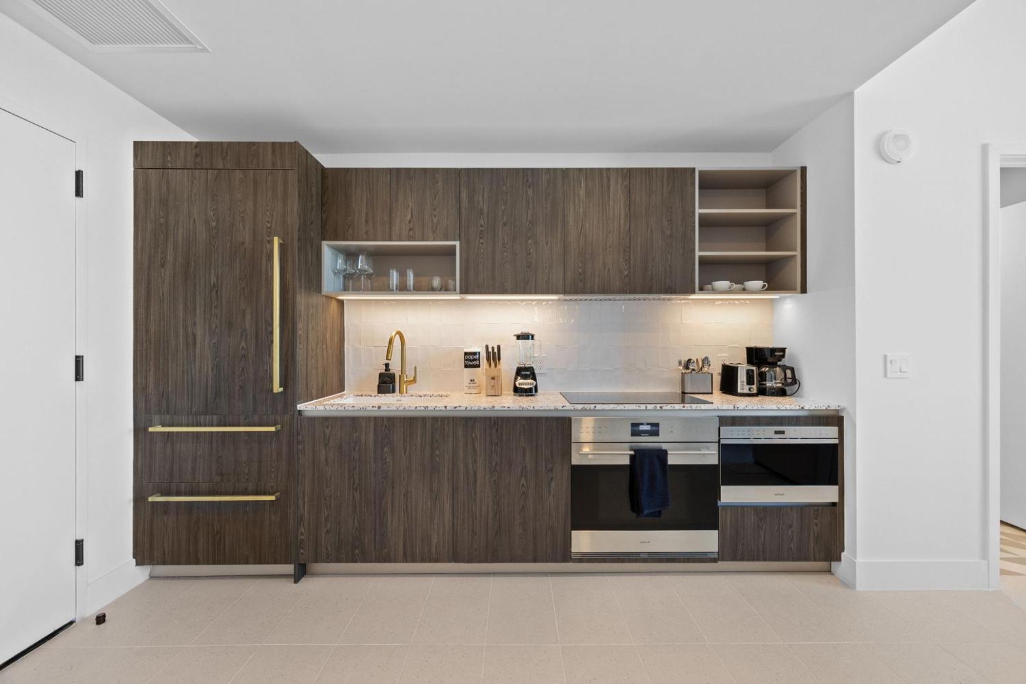 Apartment 48flr W Free Parking *