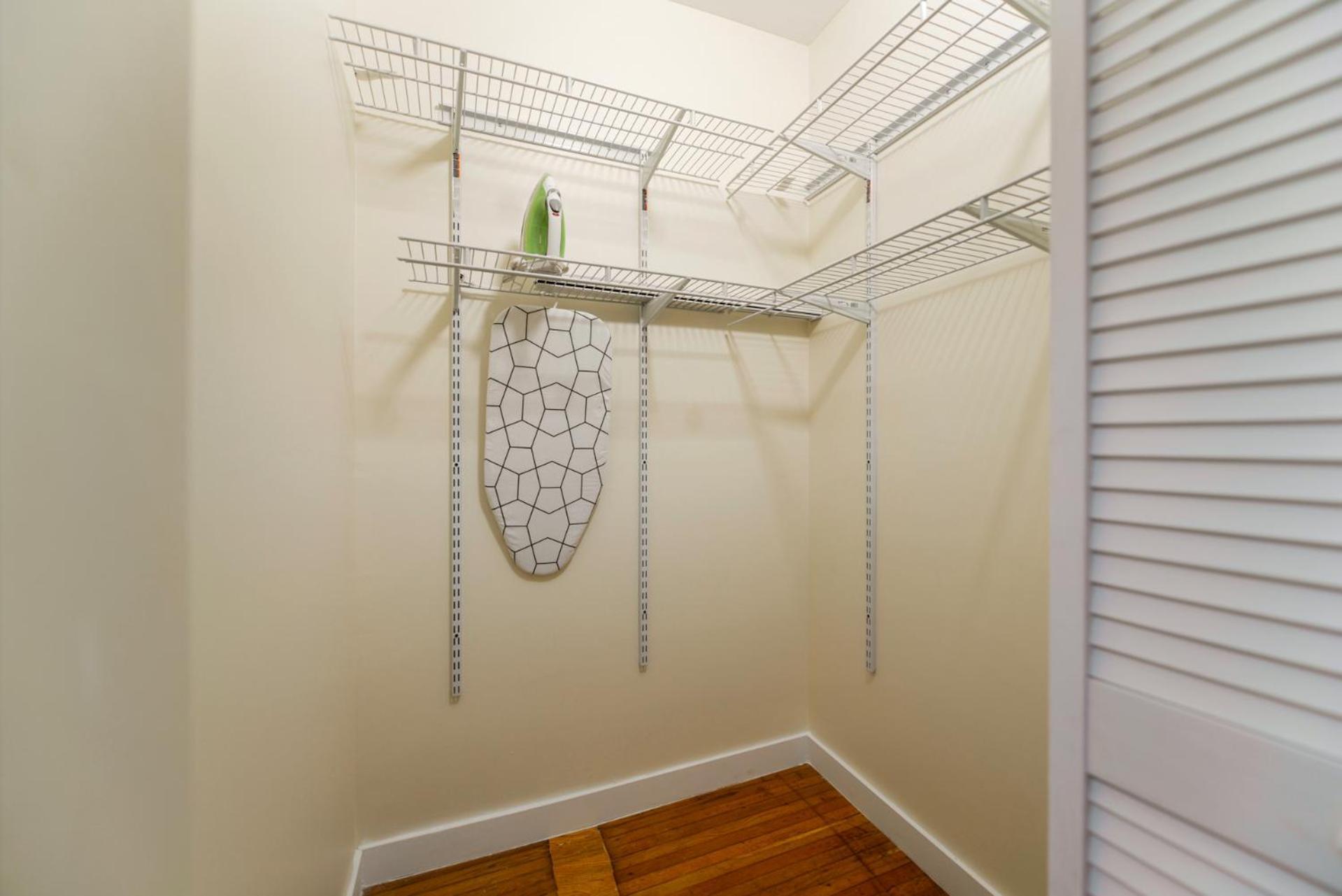 Gorgeous Monthly Close To Apartment