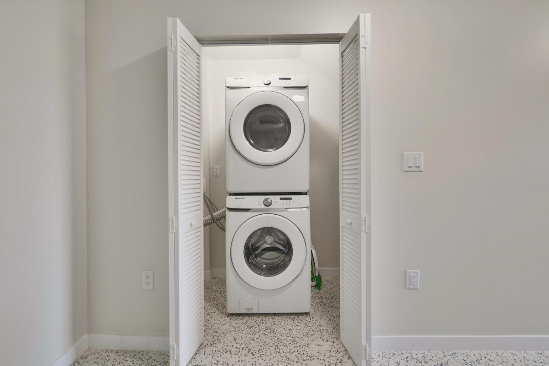Gorgeous Monthly Close To Apartment Miami
