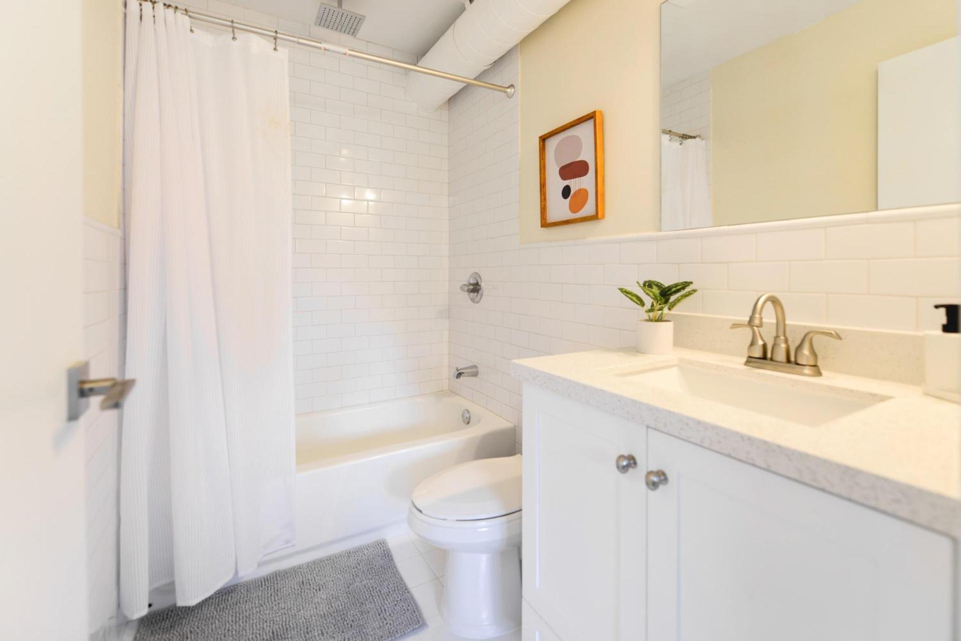 Gorgeous Monthly Close To Apartment
