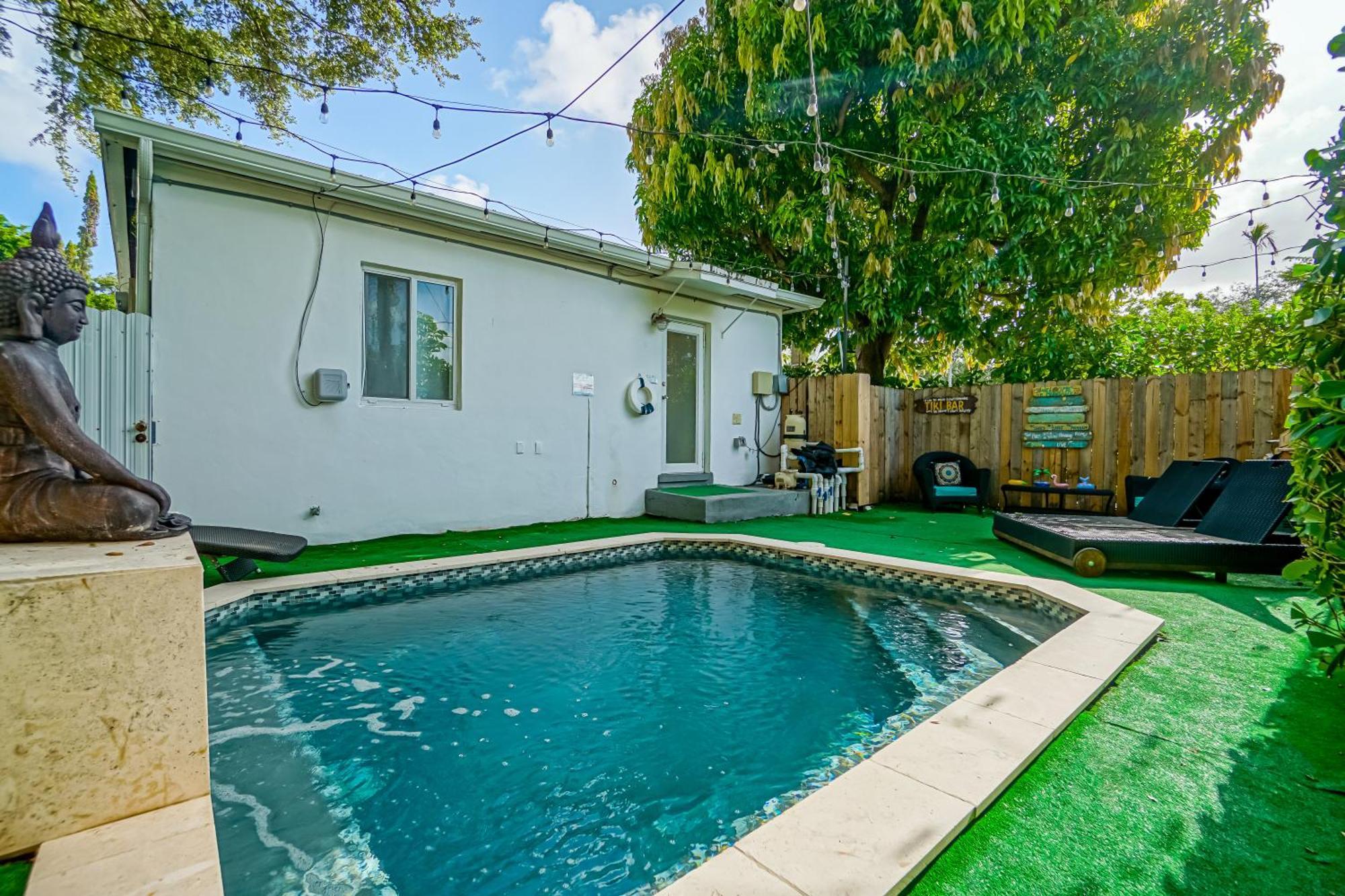Buddha House Pool Big Yard * Miami
