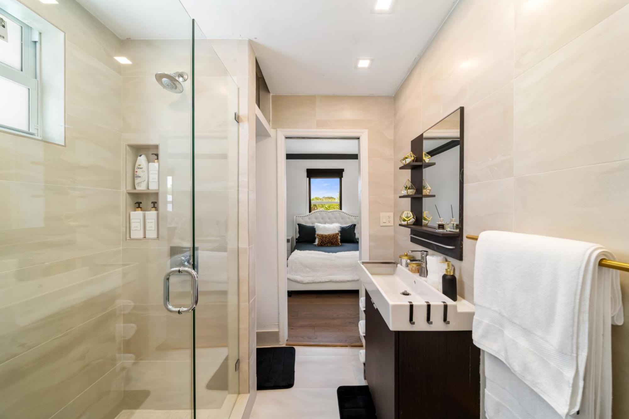 Gucci With Pool & Great Location Villa *