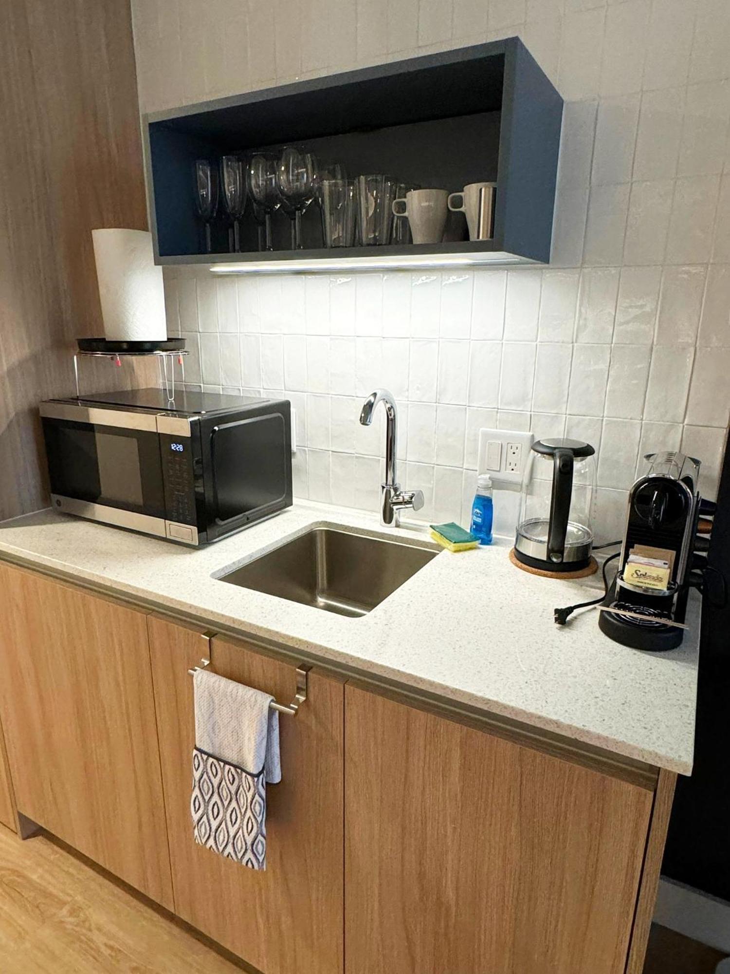Apartment Lux With Free Parking And Pool