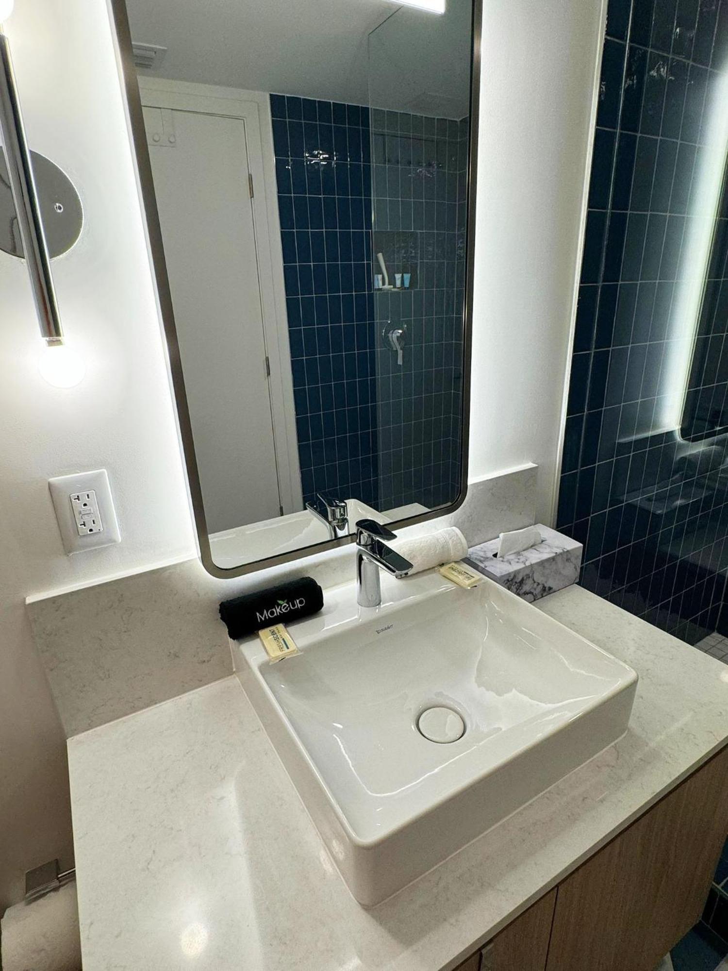 Lux With Free Parking And Pool Apartment Miami