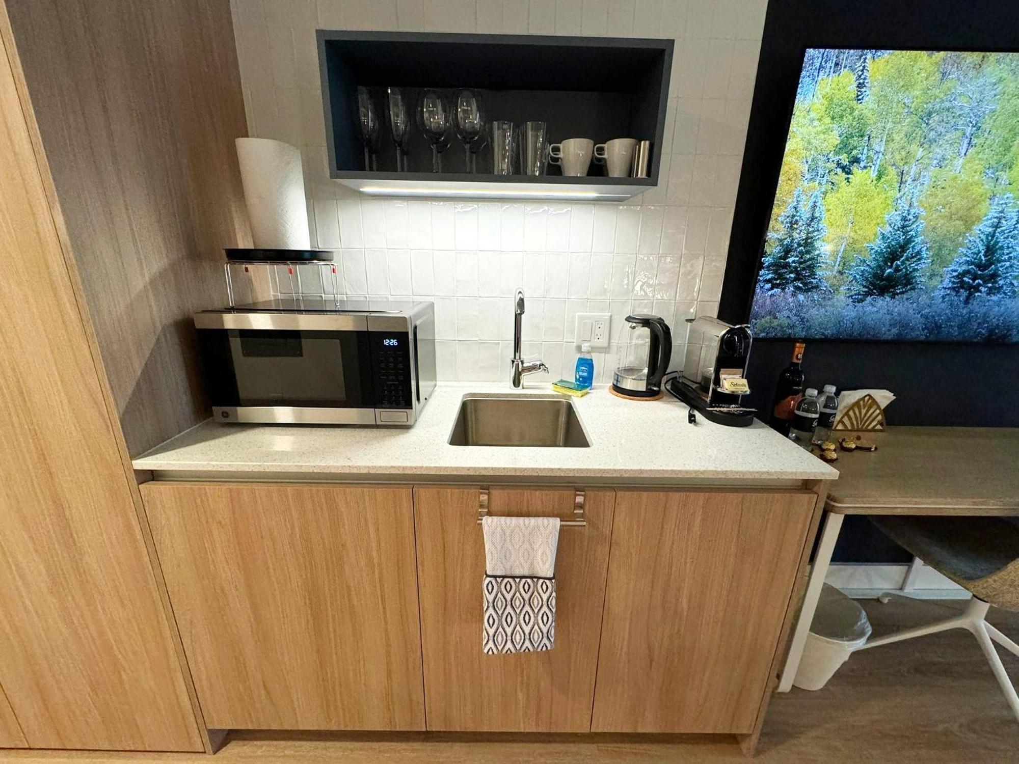 Lux With Free Parking And Pool Apartment