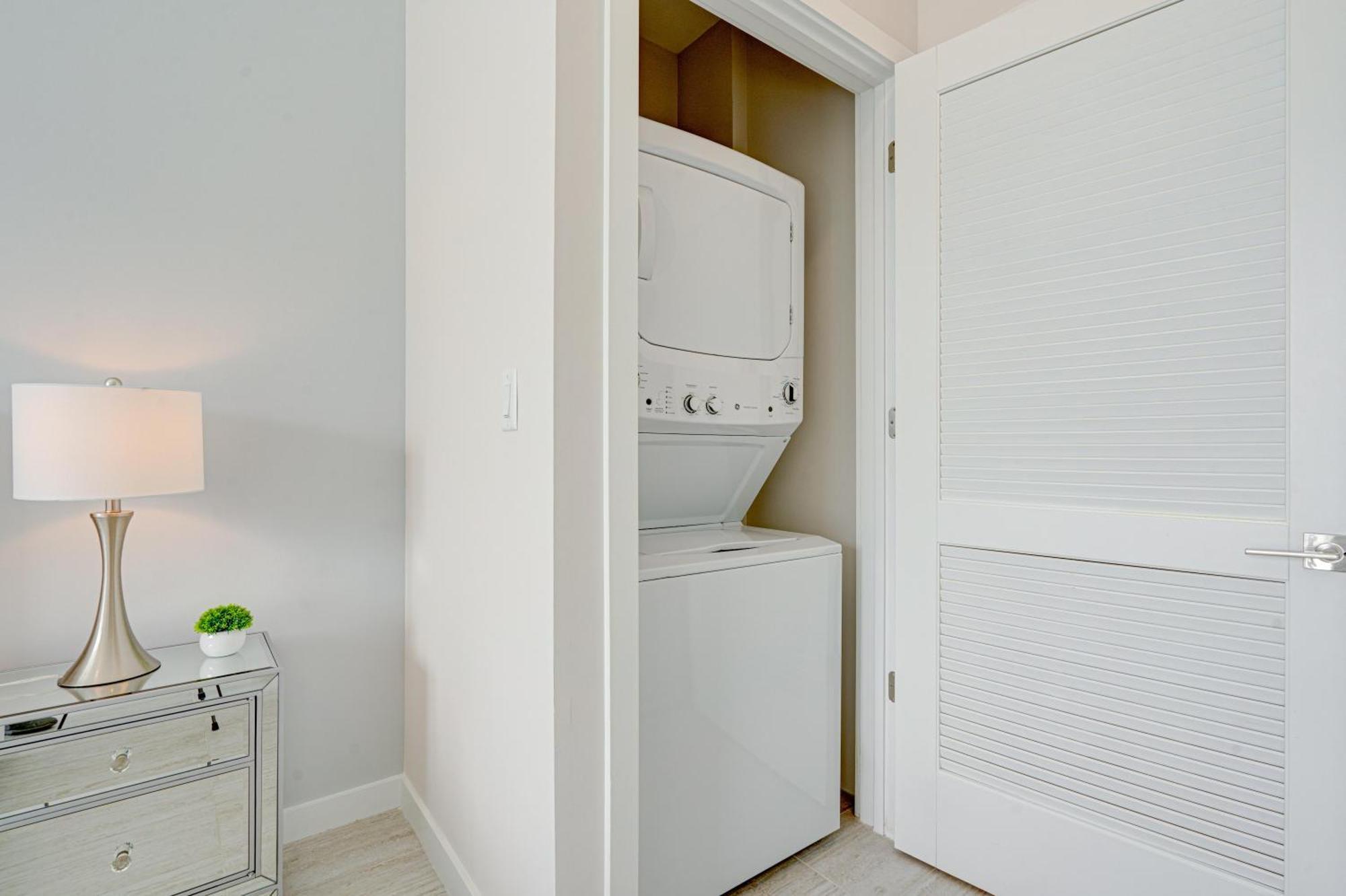 3900-504mq Design District, 1 Bedroom & 1 Bathroom Apartment Miami