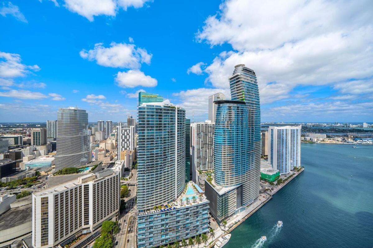 Sky High Penthouse Corner 2br 2ba Icon Brickell Miami