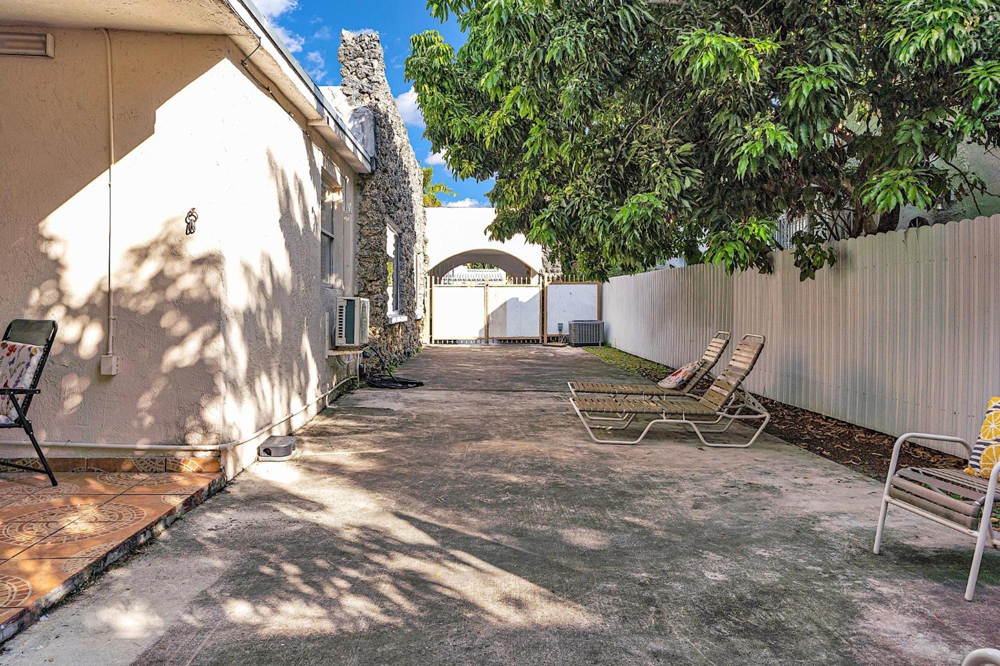Private In Little Havana Homestay Miami
