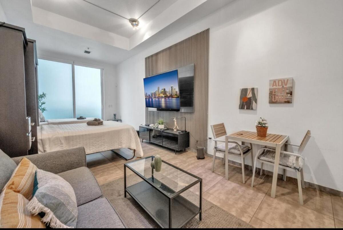 Apartment Cozy In The Heart Of Brickell Freeparking