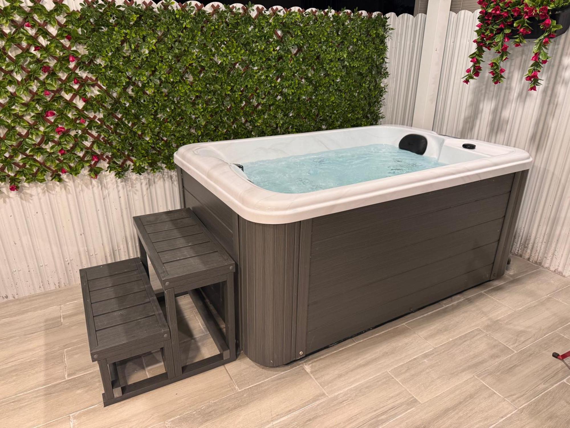 Stylish With Jacuzzi