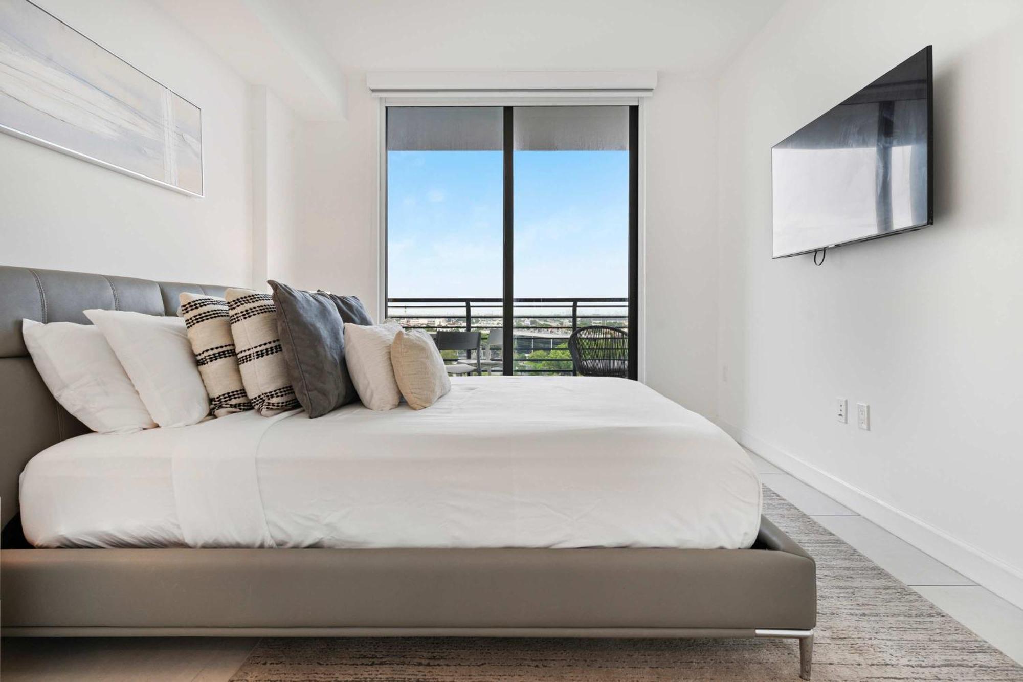 Holiday home La Central - Cityplace Doral And Across From Park
