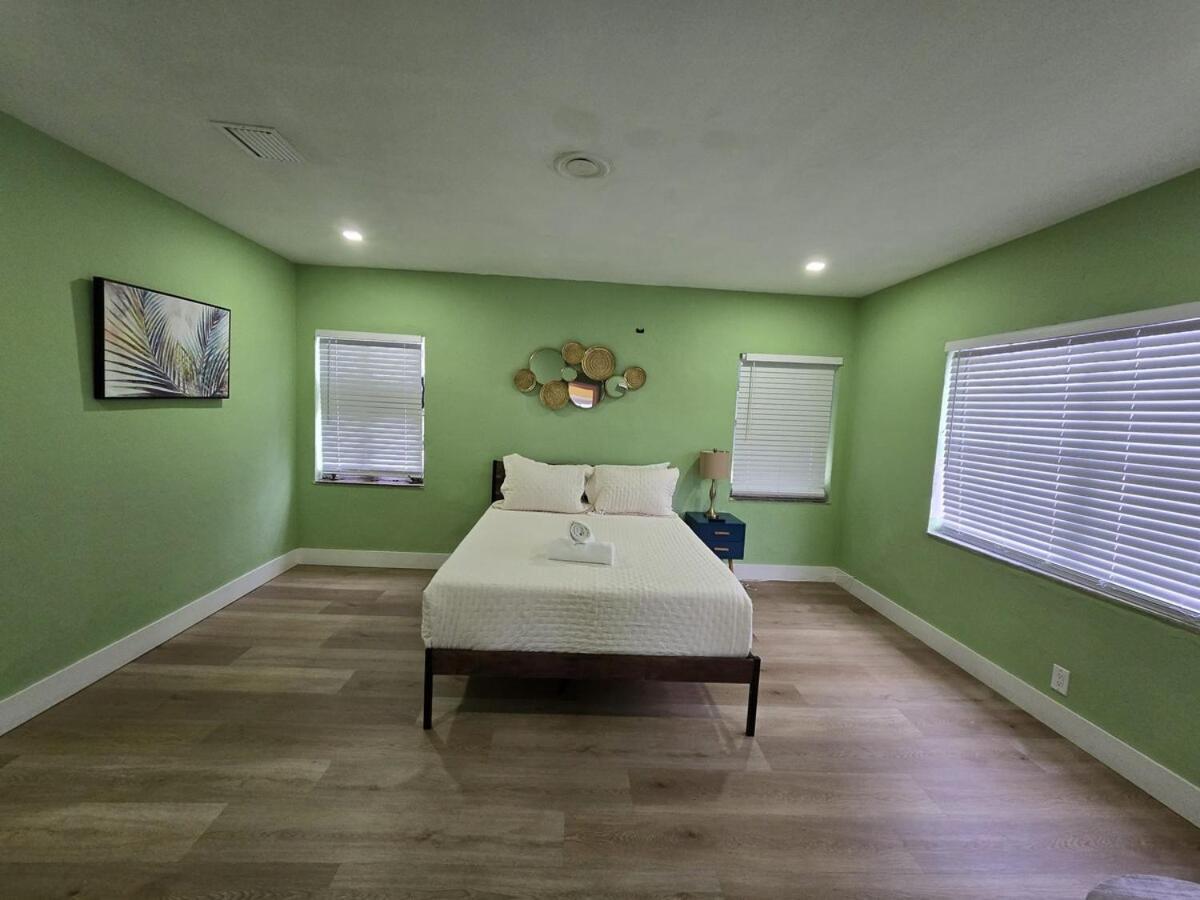 Vibrant Cuban-style Cozy For 6 Guests! Miami