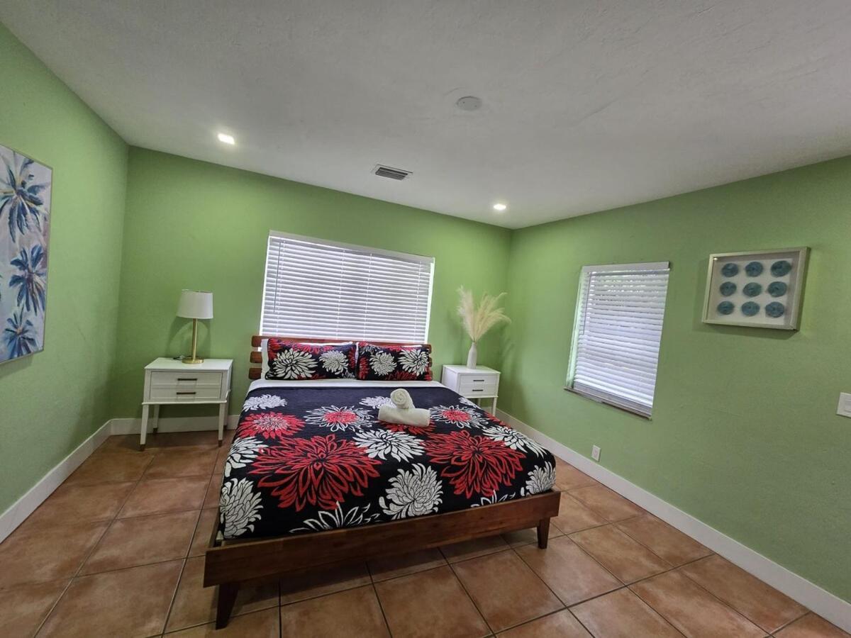 Vibrant Cuban-style Cozy For 6 Guests! Apartment