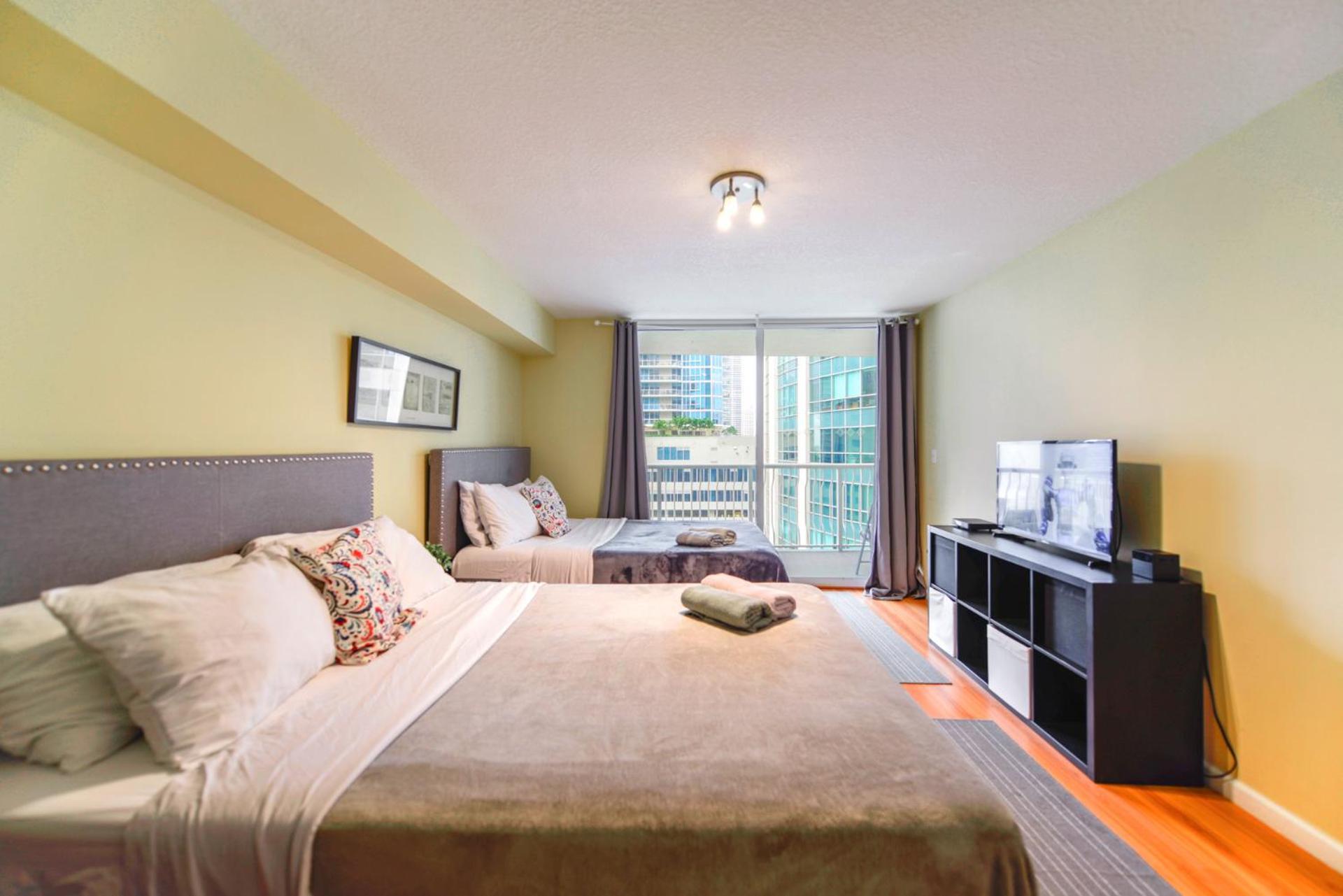 Relax & Live The Exp In Our Comfy *