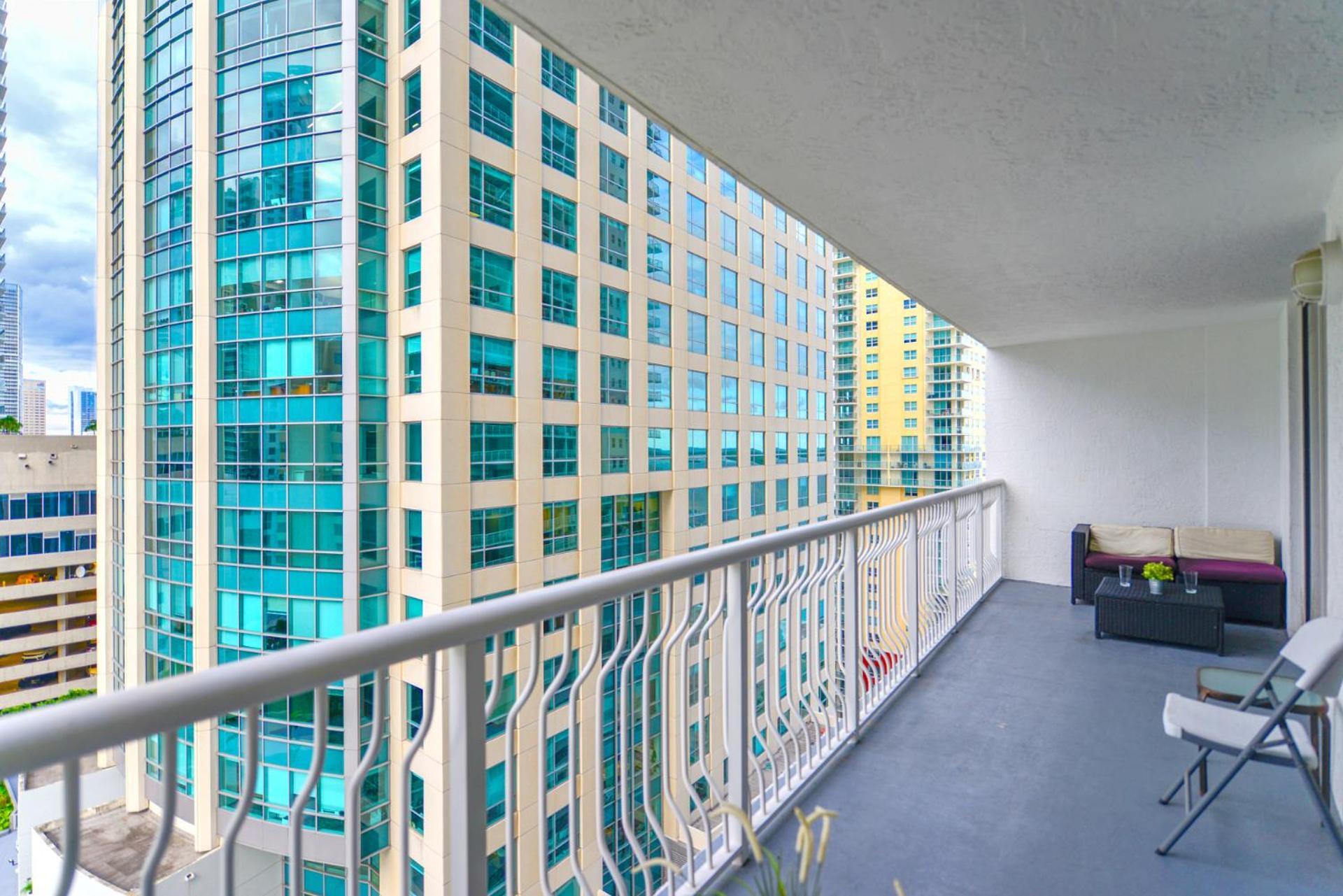 Relax & Live The Exp In Our Comfy Apartment Miami