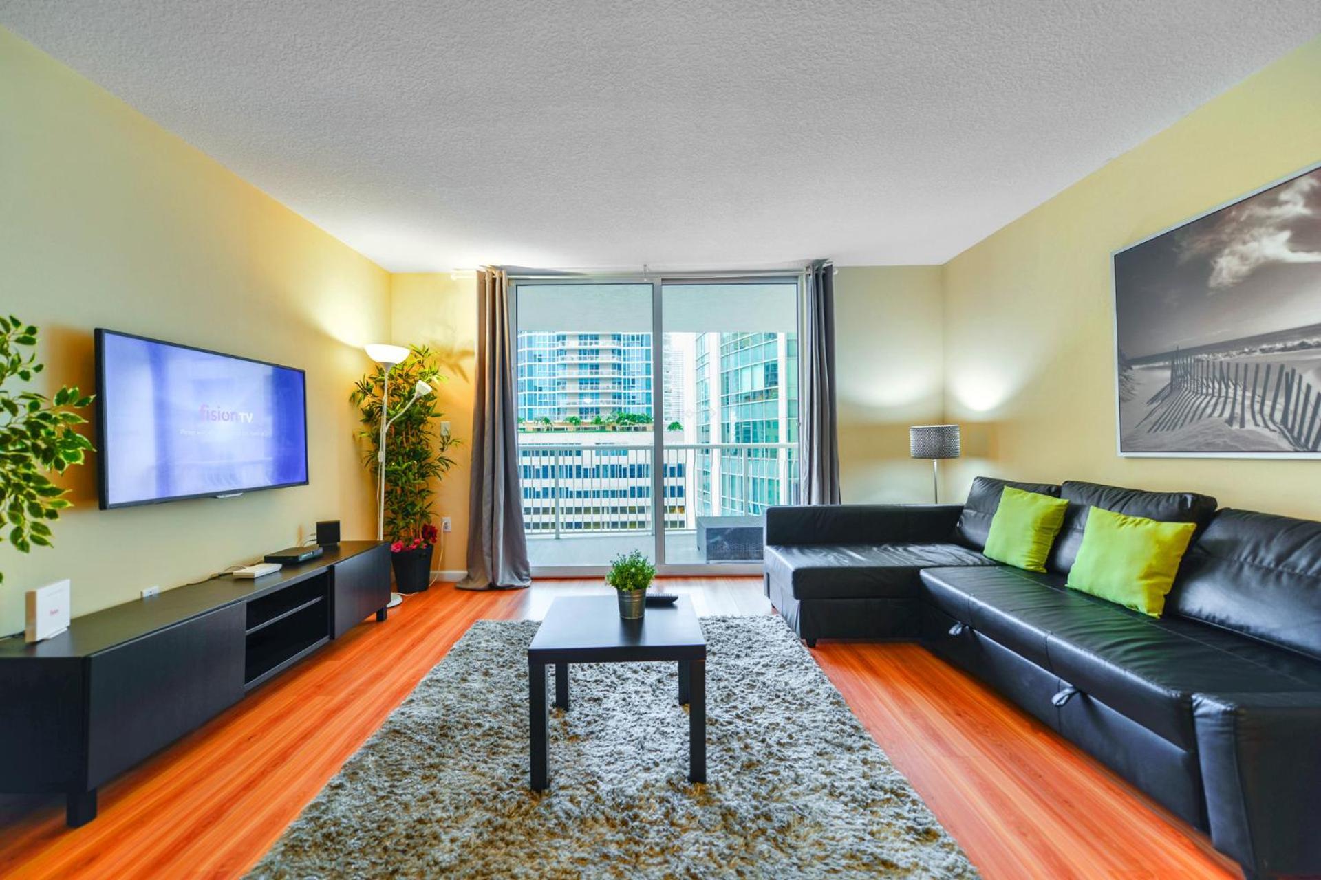 Relax & Live The Exp In Our Comfy Apartment