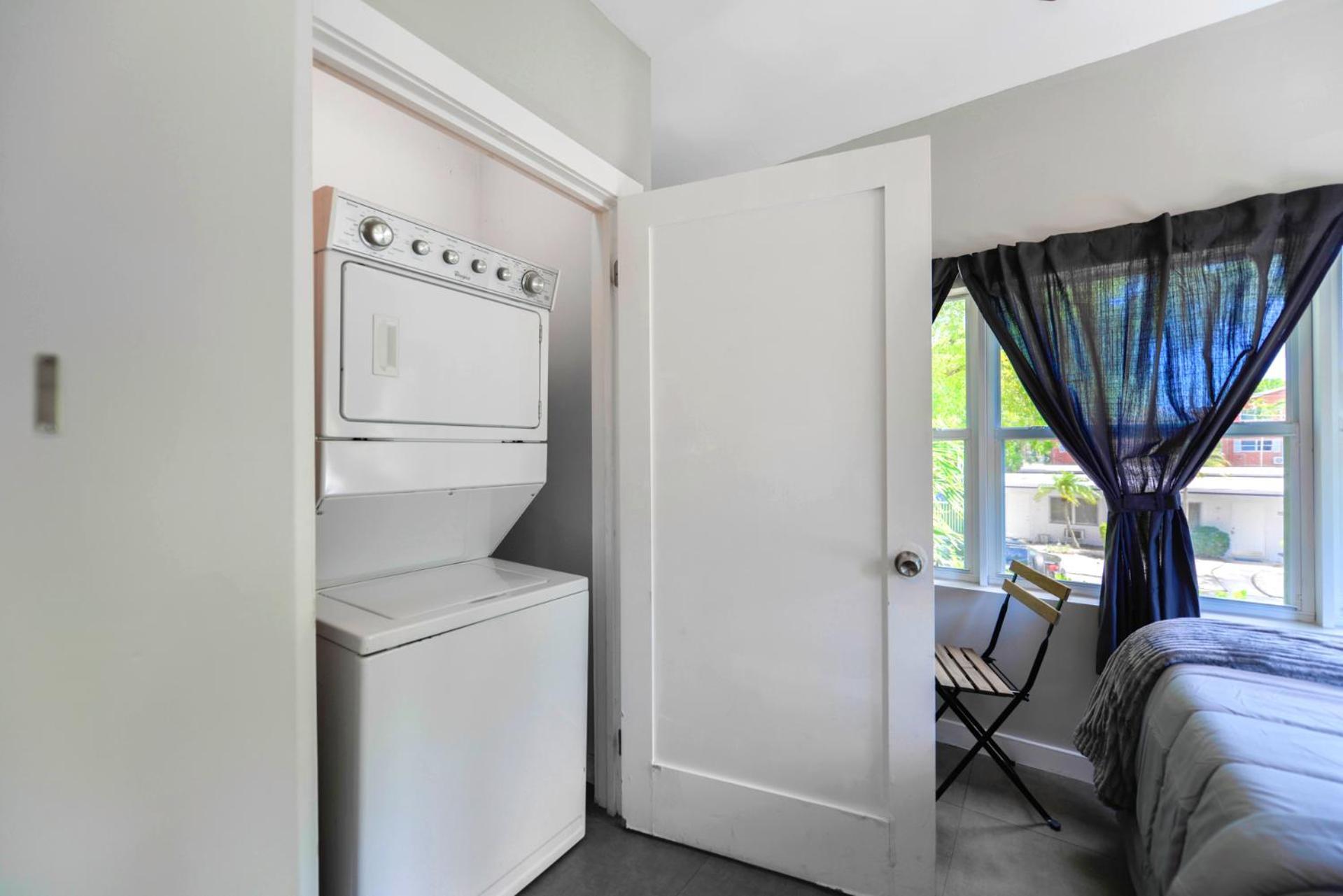 Comfy & Spacious Duplex W Amenities! Apartment *
