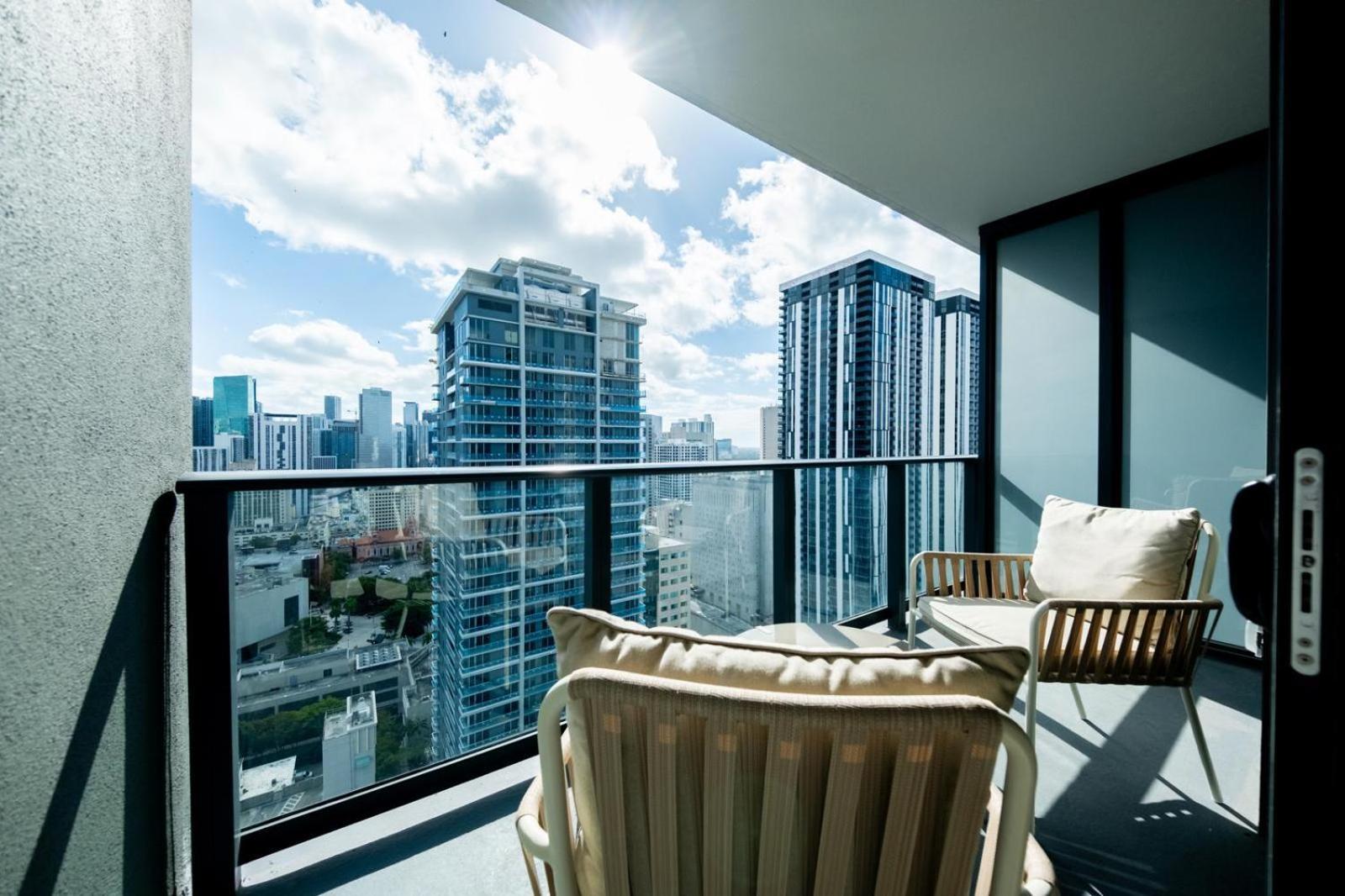 New Downtown - Amazing View 27th Floor Apartment Miami