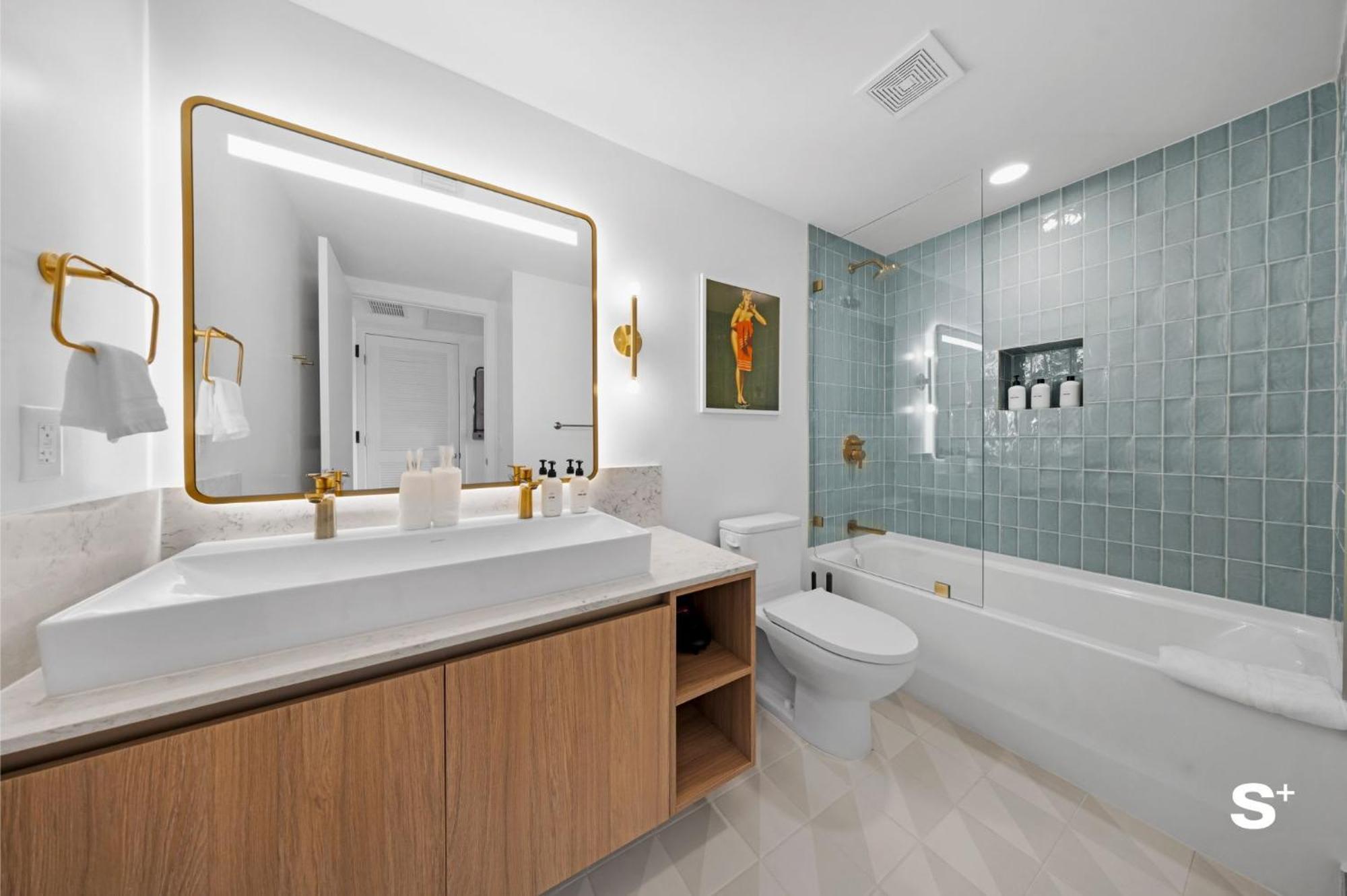Skyline Chic Downtown Getaway * Miami