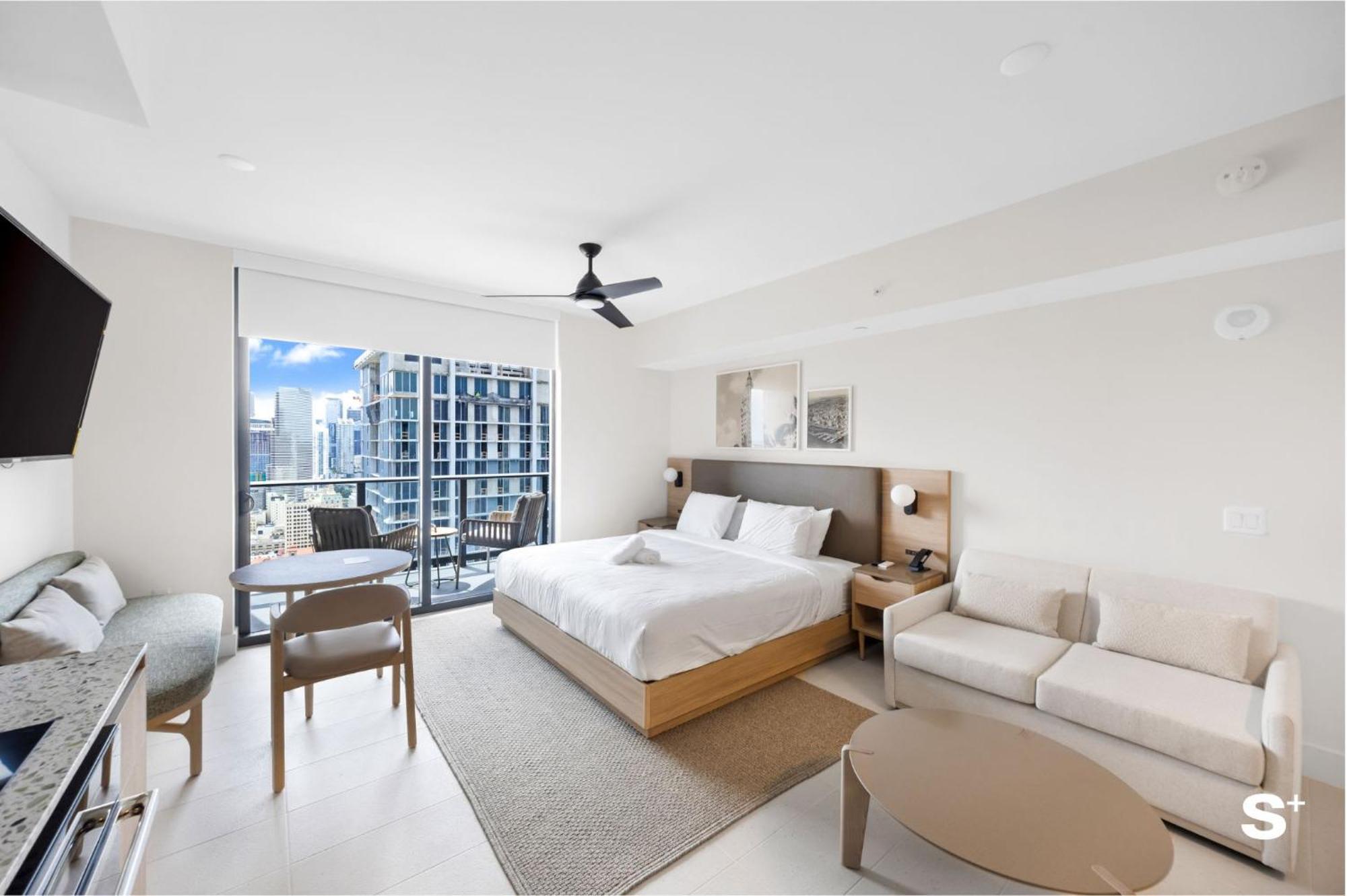 Skyline Chic Downtown Getaway * Miami