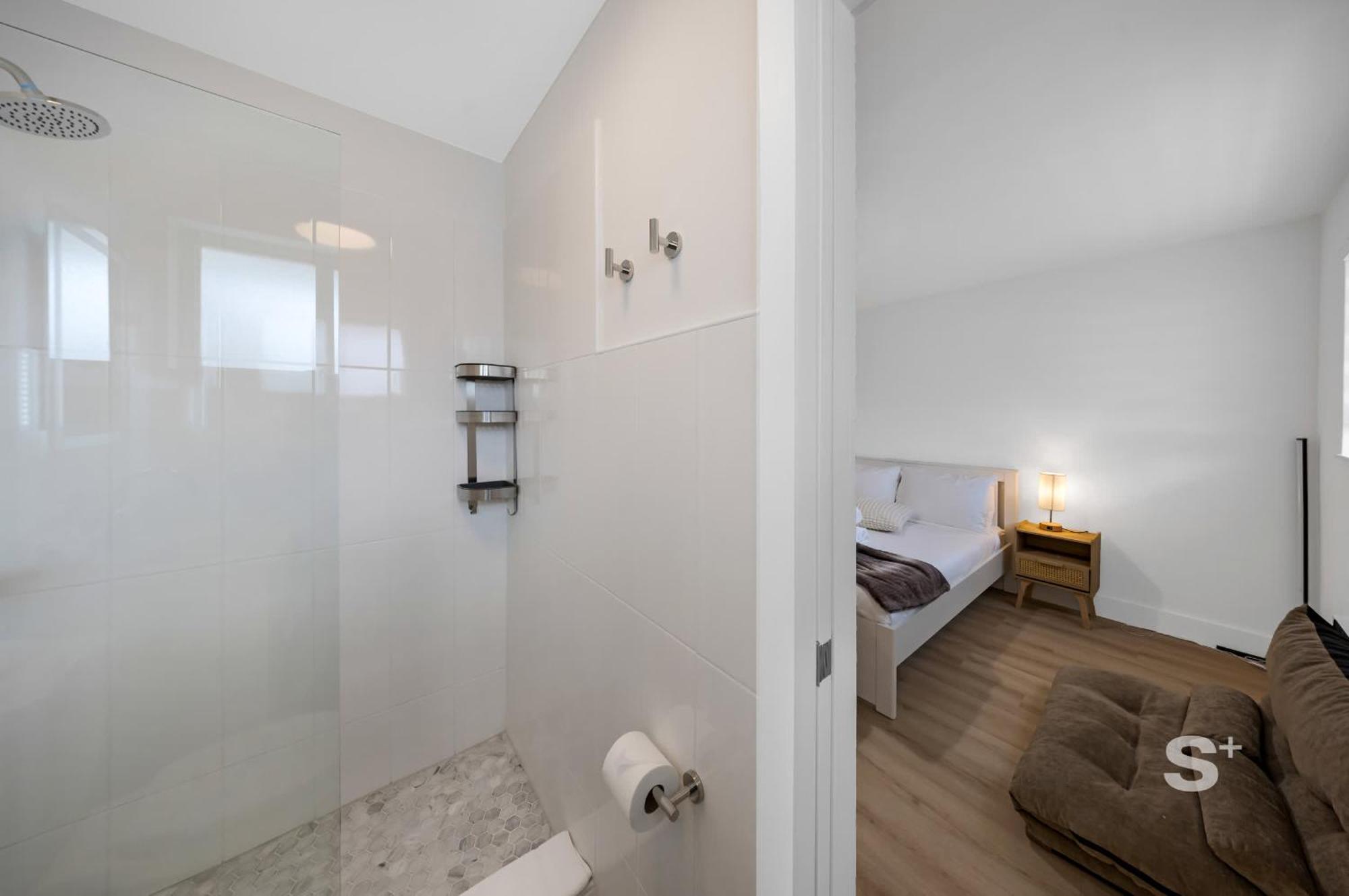Apartment Chic With A Modern Touch Living *