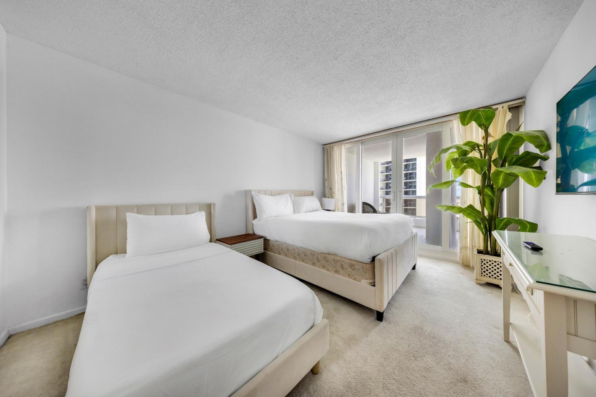 Bayside Glam With Epic Views Miami