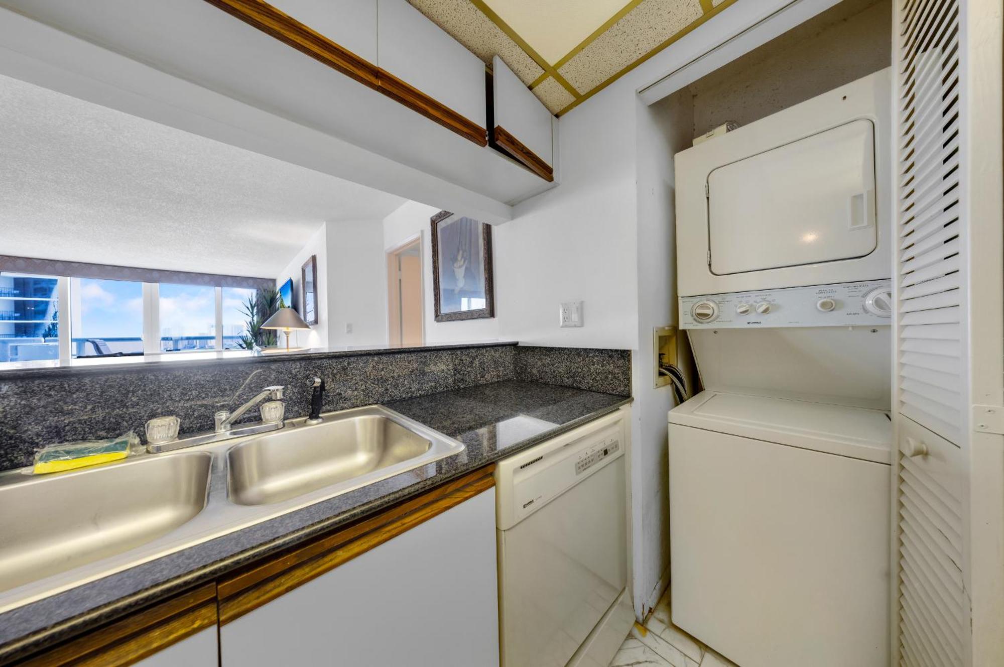 Apartment Bayside Glam With Epic Views