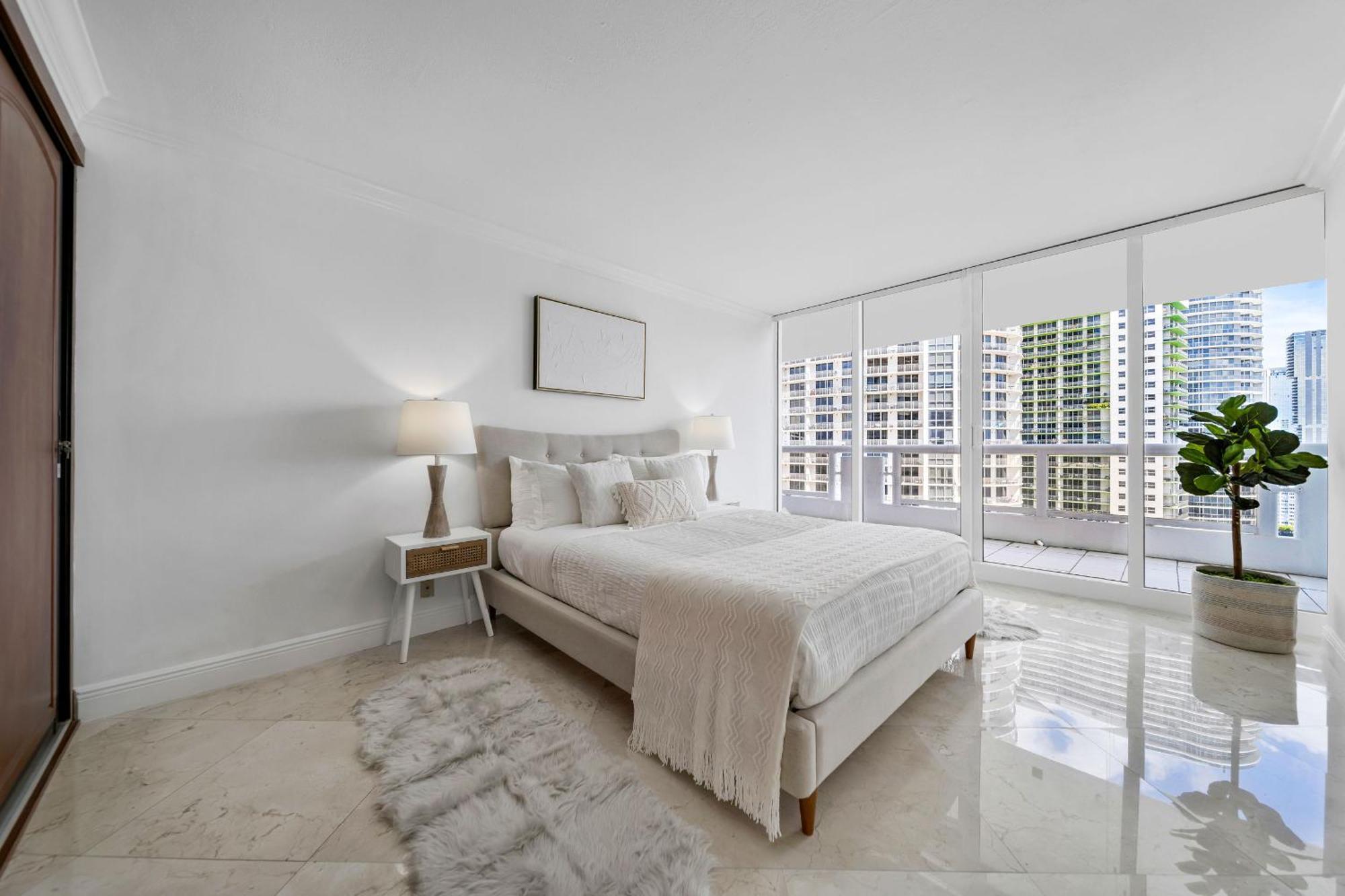 Apartment Bayside Glam With Epic Views *