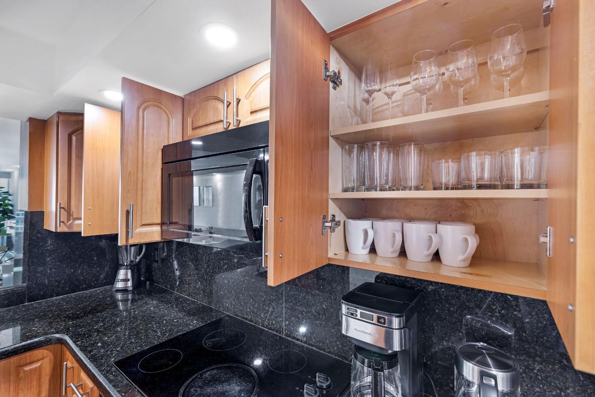 Bayside Glam With Epic Views Apartment