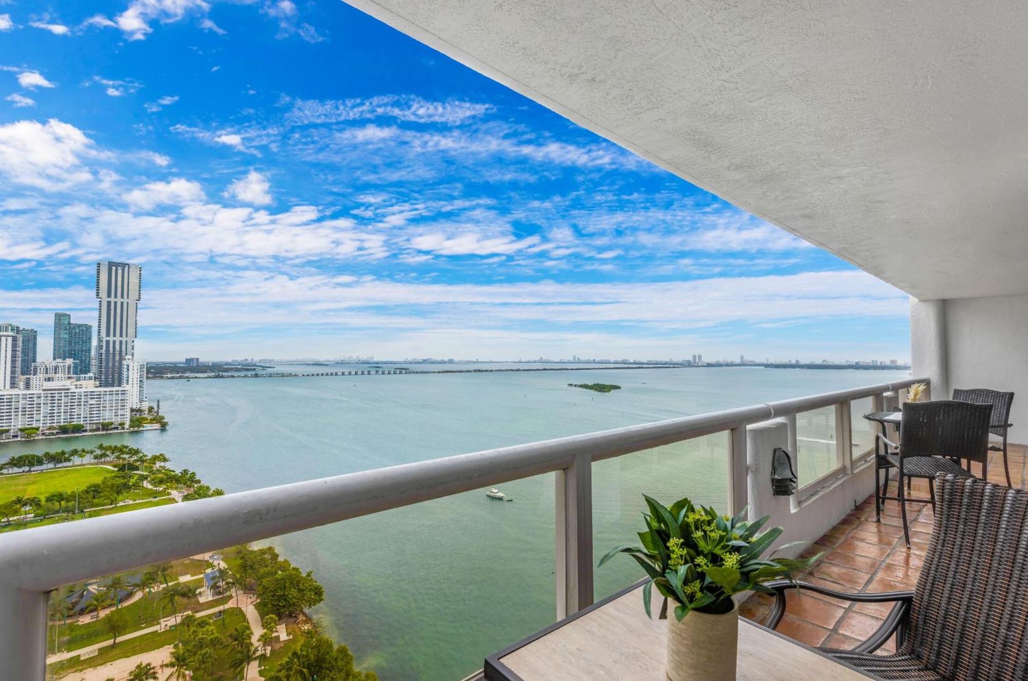 Bayside Glam With Epic Views Miami