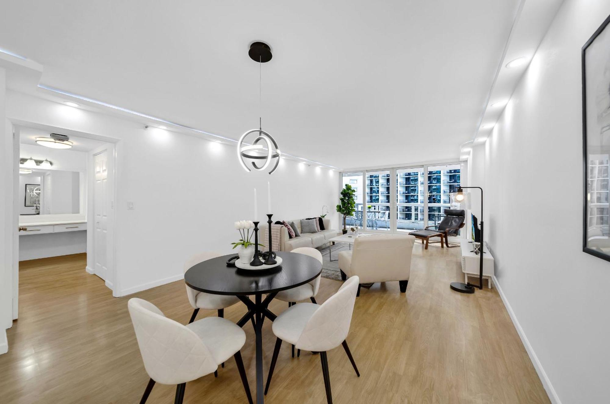 Bayside Glam With Epic Views Apartment