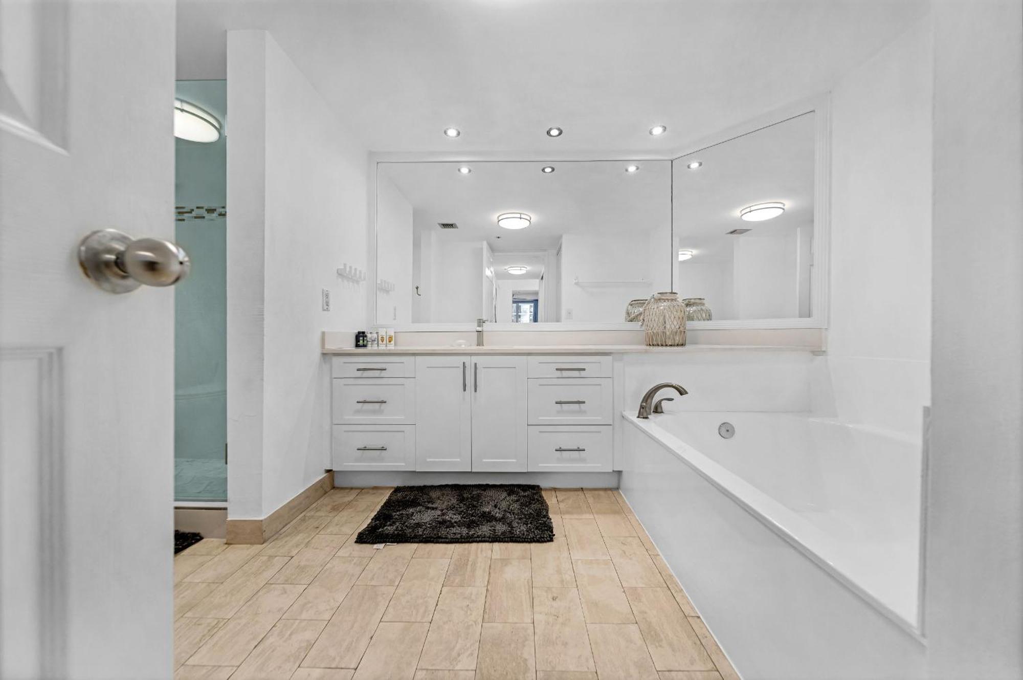 Bayside Glam With Epic Views Apartment *
