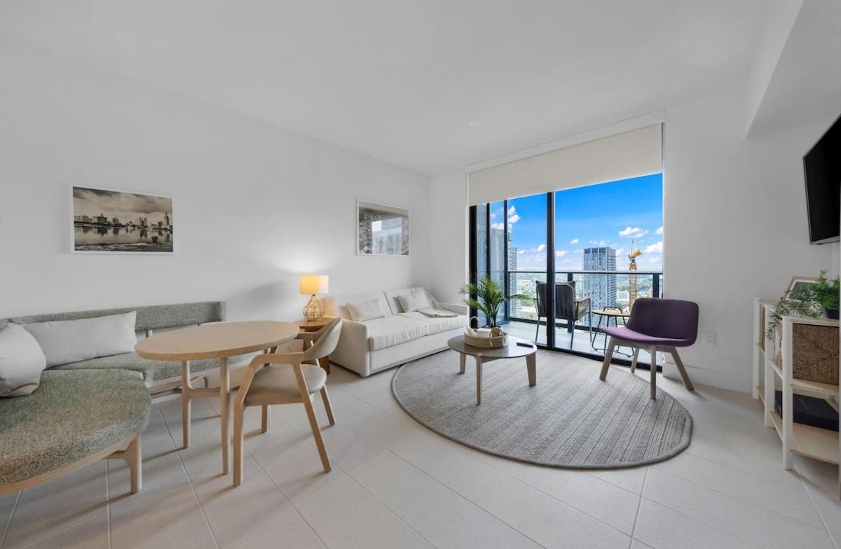 Upscale 1br In Dtw With Views * Miami