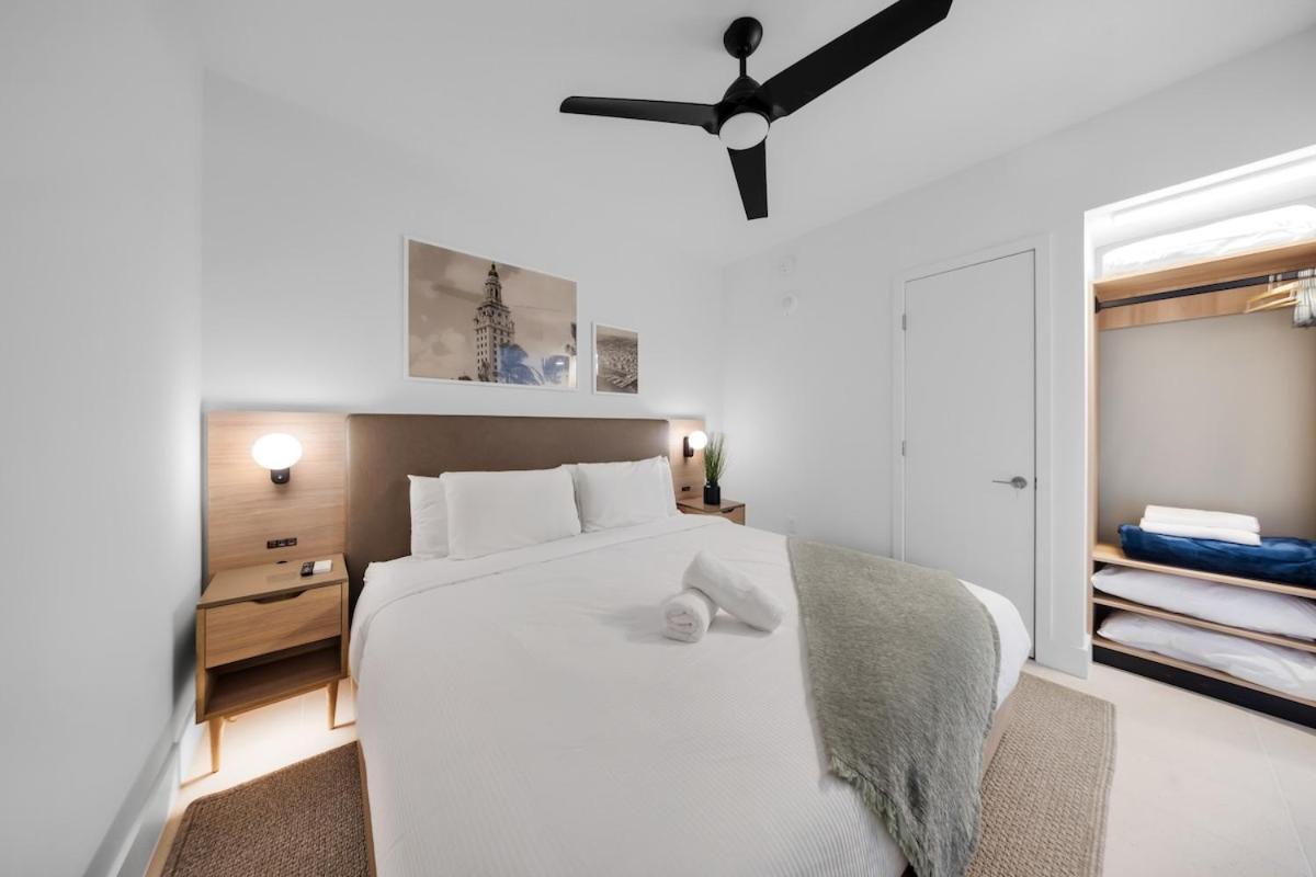 Apartment Upscale 1br In Dtw With Views